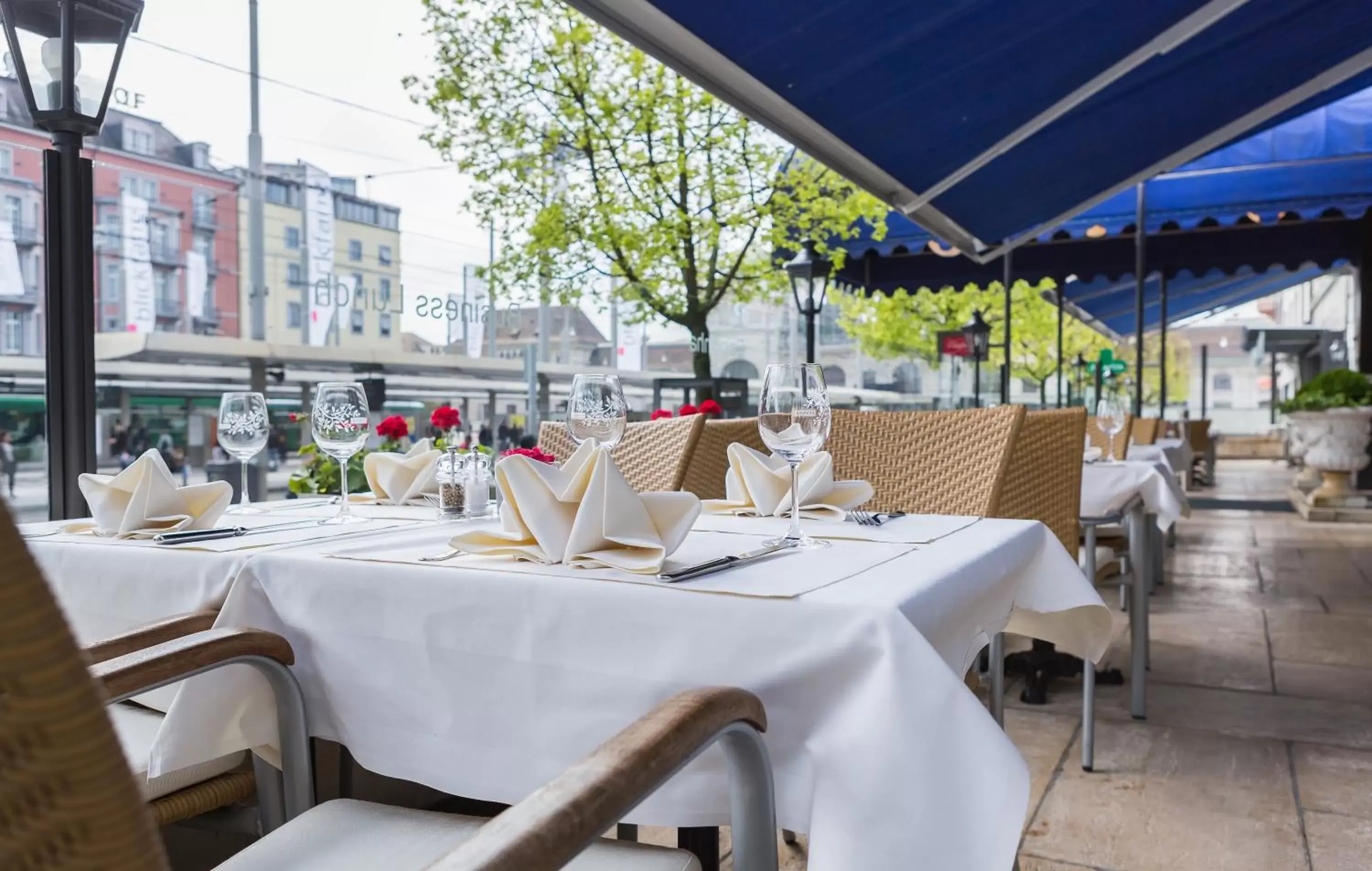 Restaurant/Places to Eat in Hotel Euler Basel