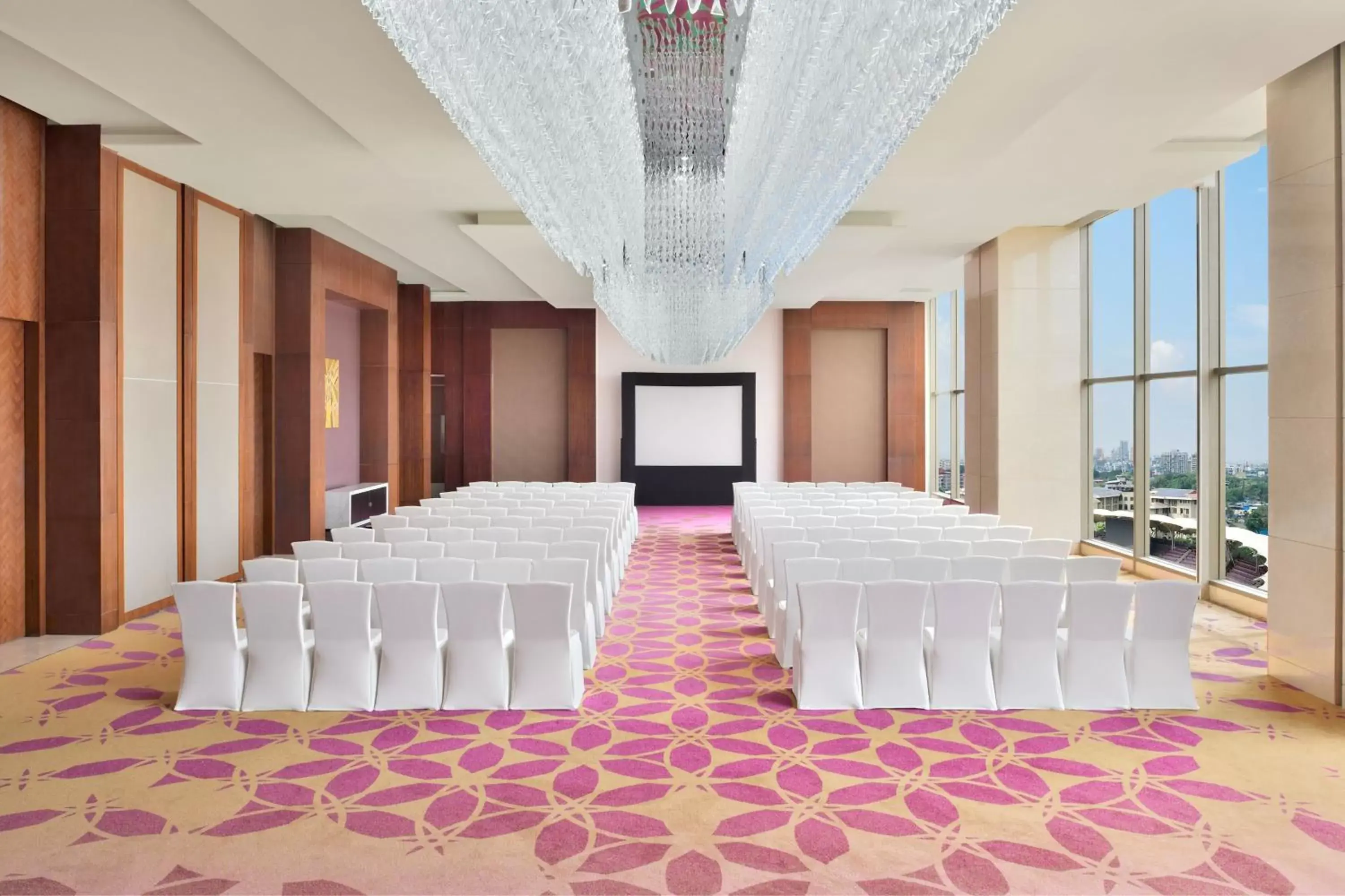 Meeting/conference room in Courtyard by Marriott Navi Mumbai