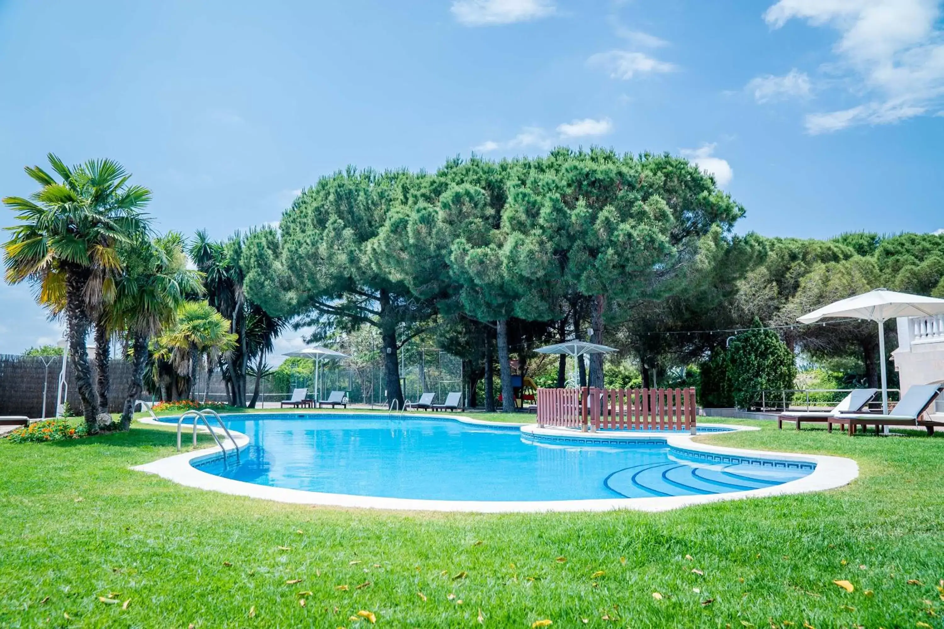 View (from property/room), Swimming Pool in Felix Hotel