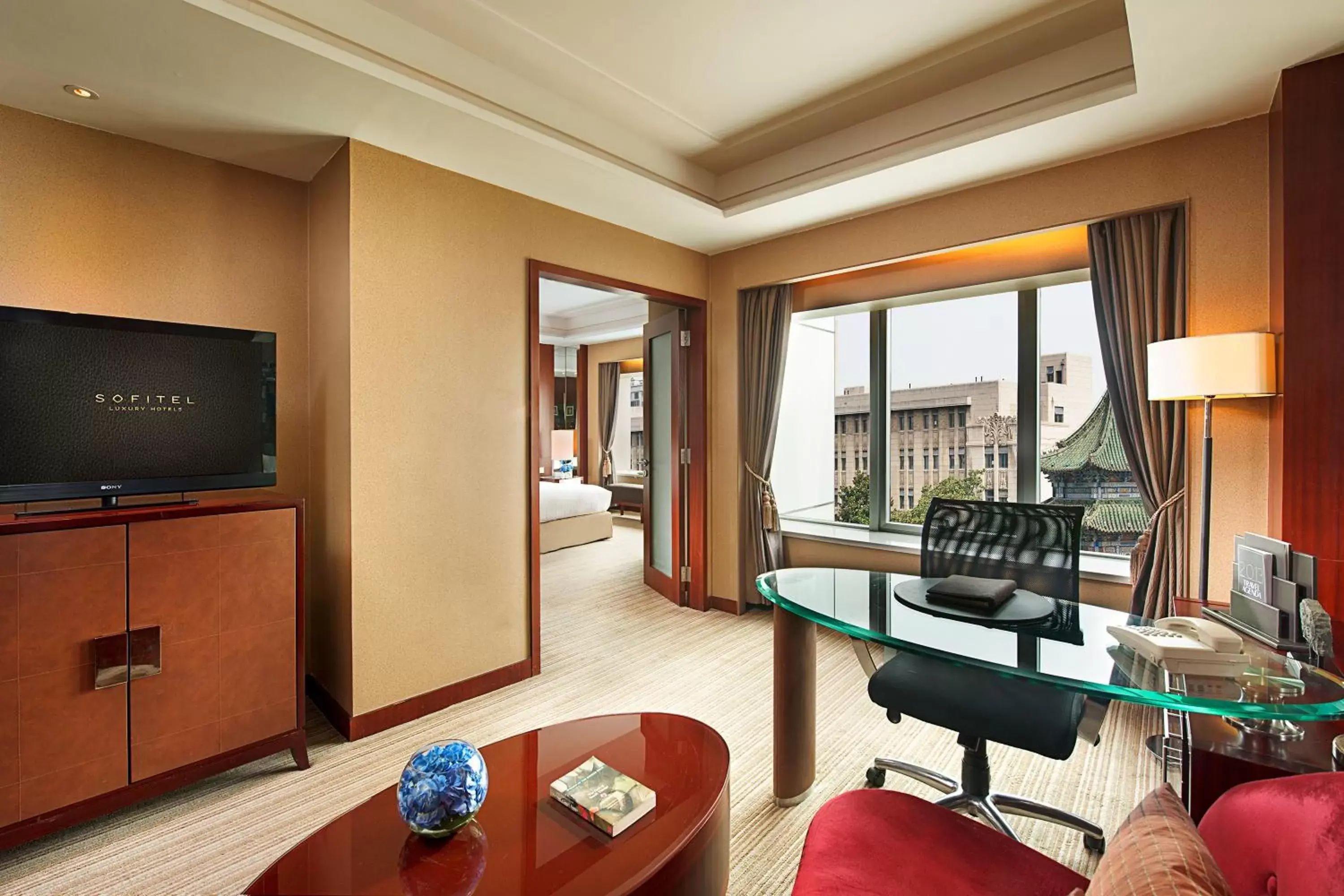 TV/Entertainment Center in Sofitel Xi'an On Renmin Square