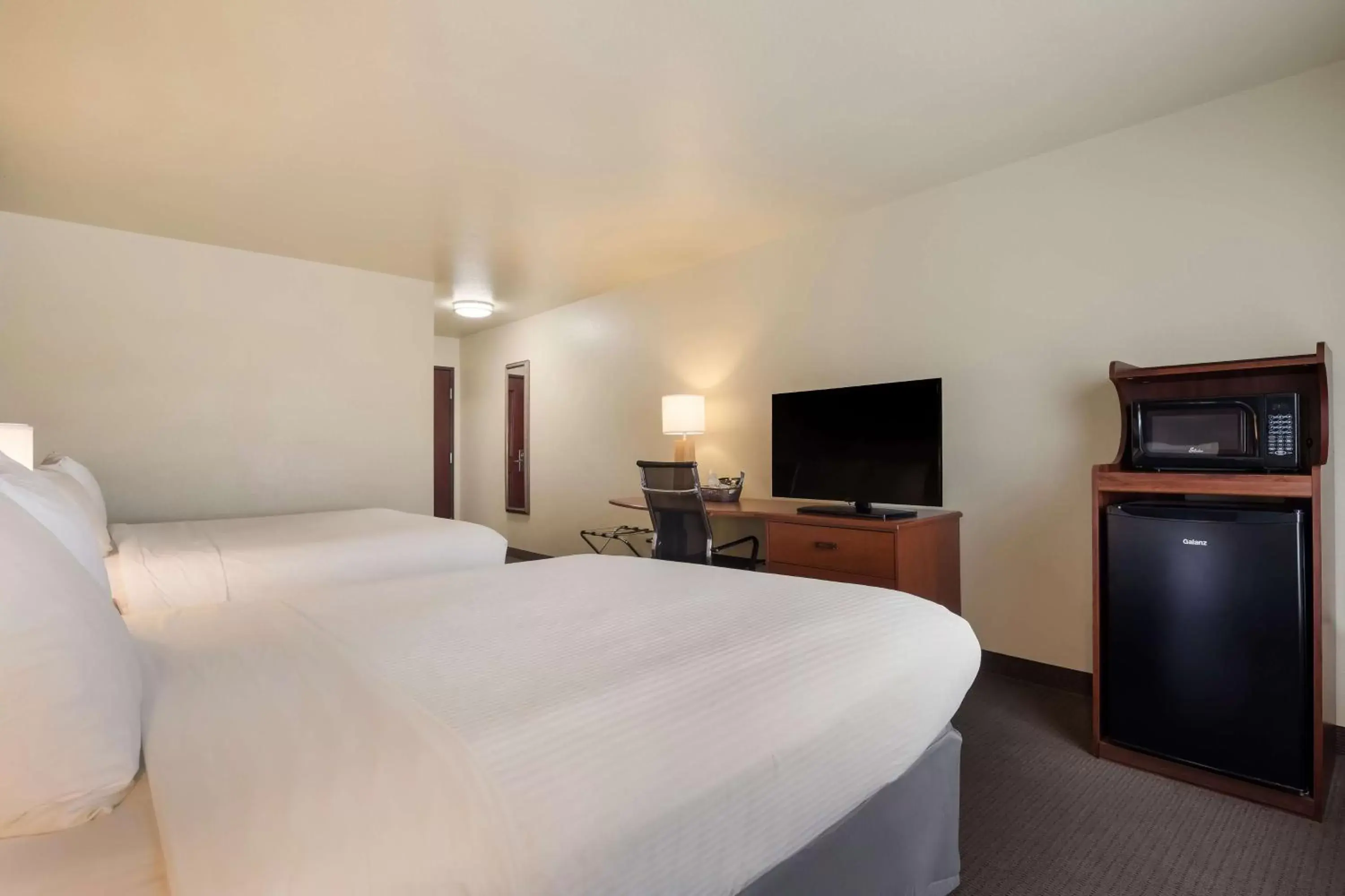 Queen Room with Two Queen Beds in Best Western Coffeyville Central Business District Inn and Suites Queen Room with Two Queen Beds in Best Western Coffeyville Central Business District Inn and Suites