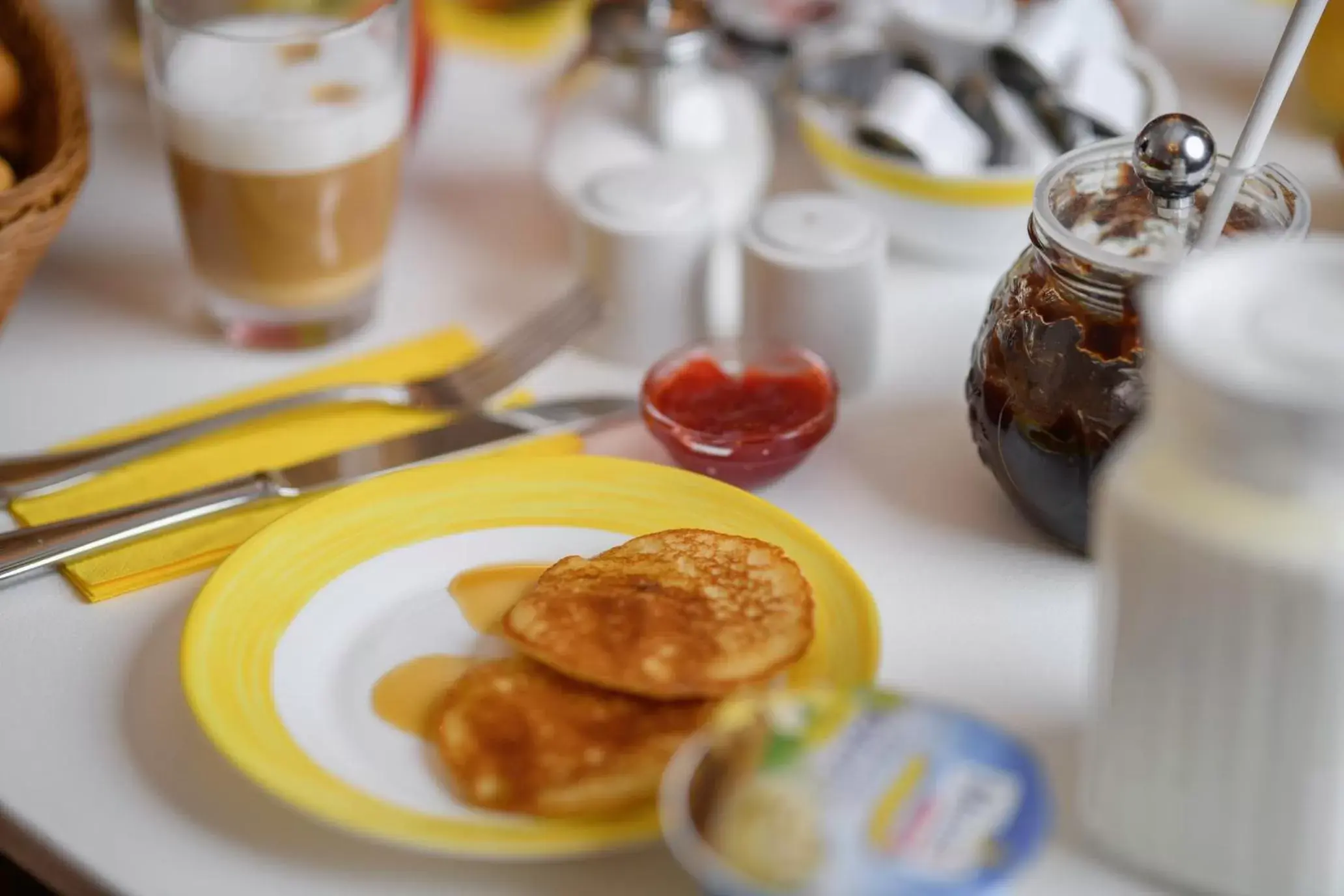 Breakfast in Hotel Hannover Airport by Premiere Classe