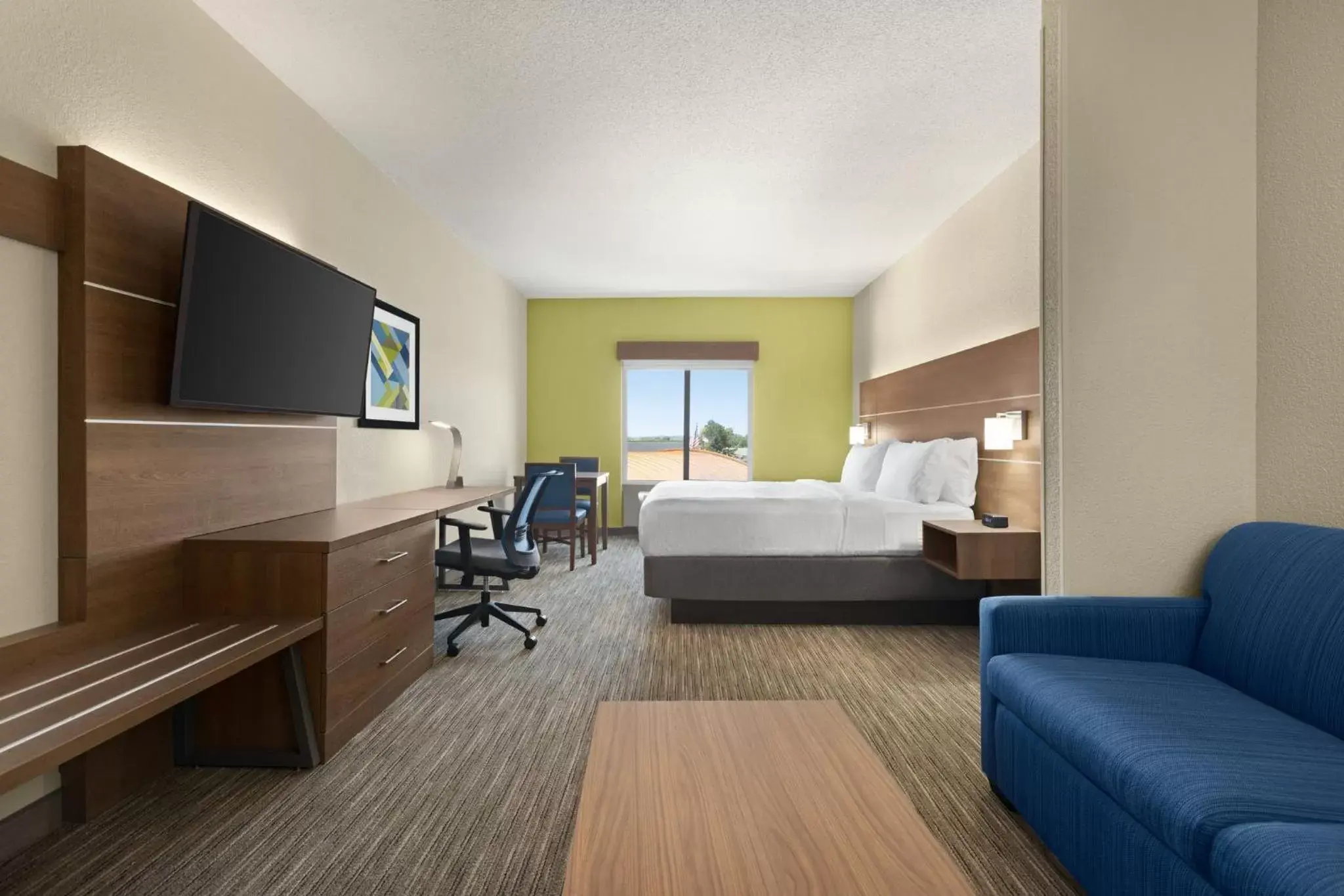 Photo of the whole room, TV/Entertainment Center in Holiday Inn Express Hotel and Suites Akron South-Airport Area, an IHG Hotel
