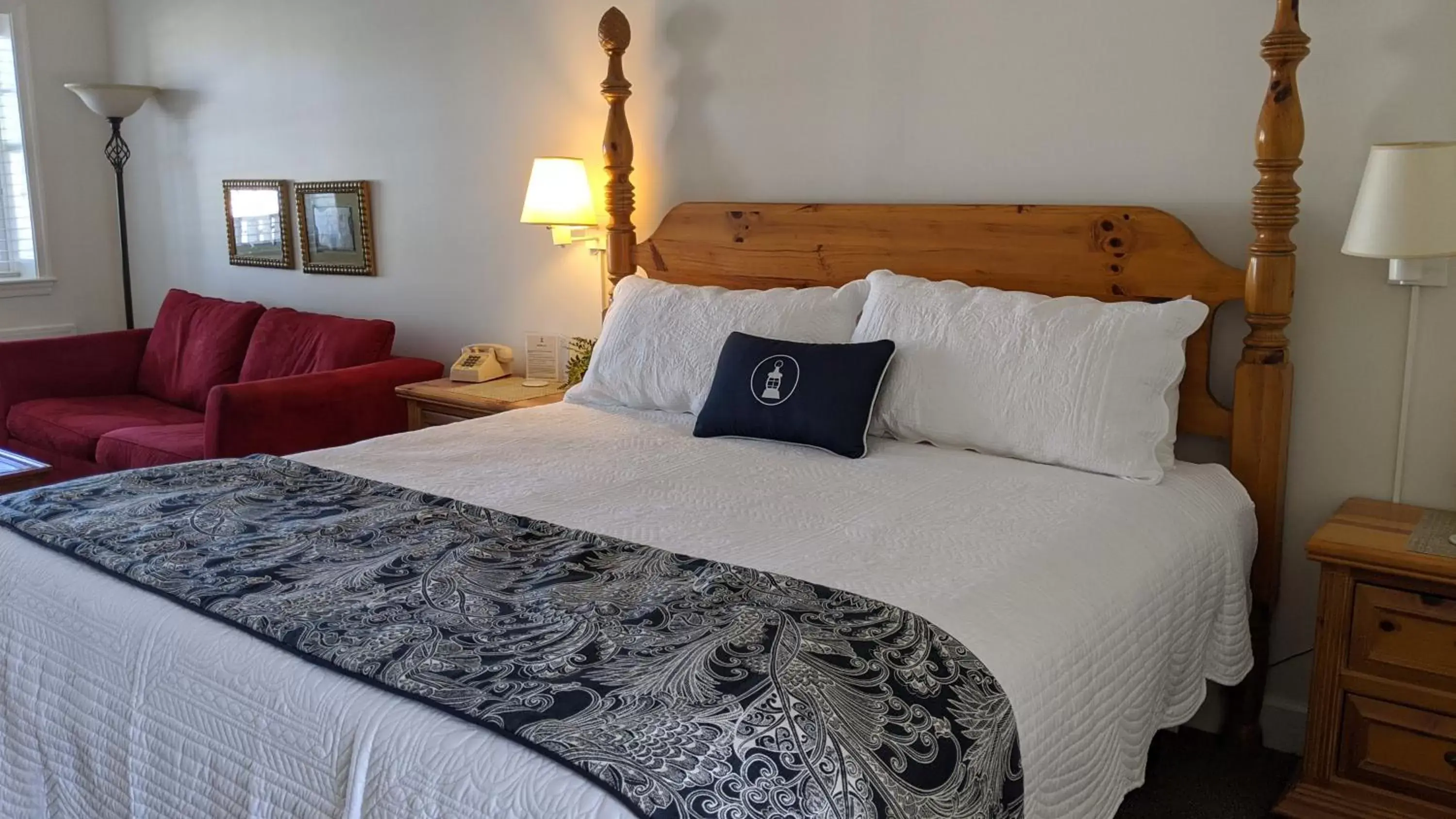 Bed in Inlet Inn NC