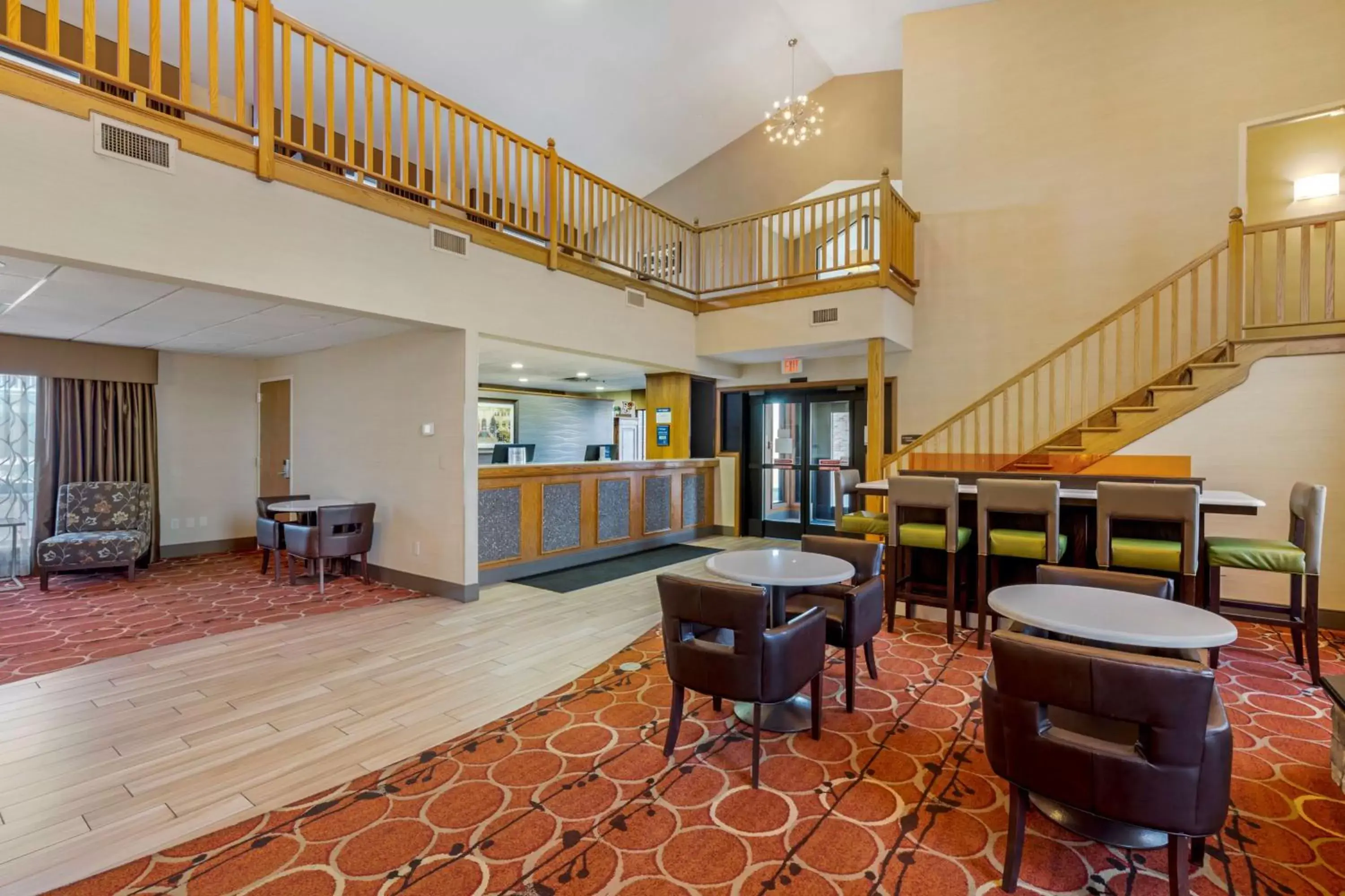 Lobby or reception in Best Western Falcon Plaza