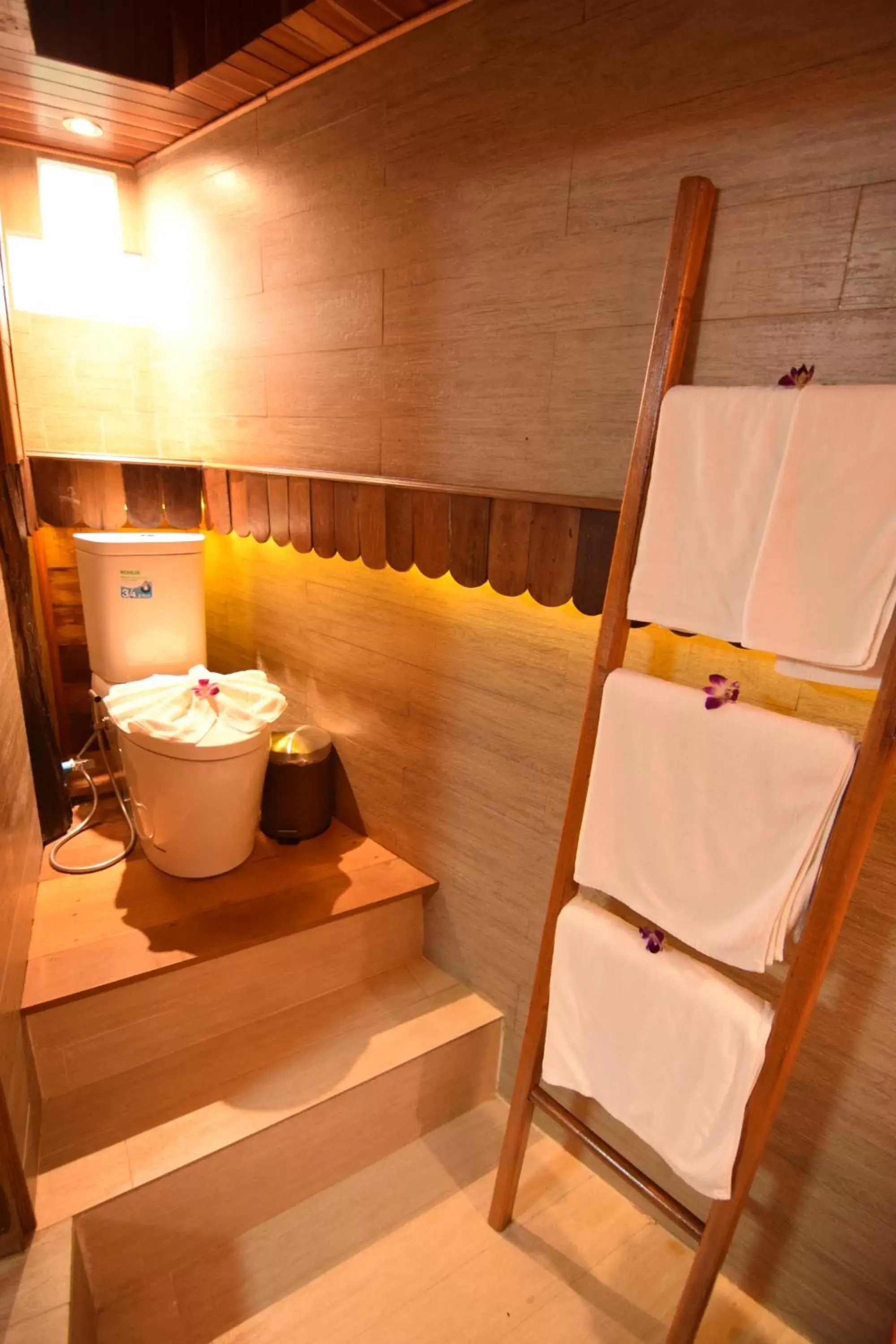 Bathroom in Baan Habeebee Resort
