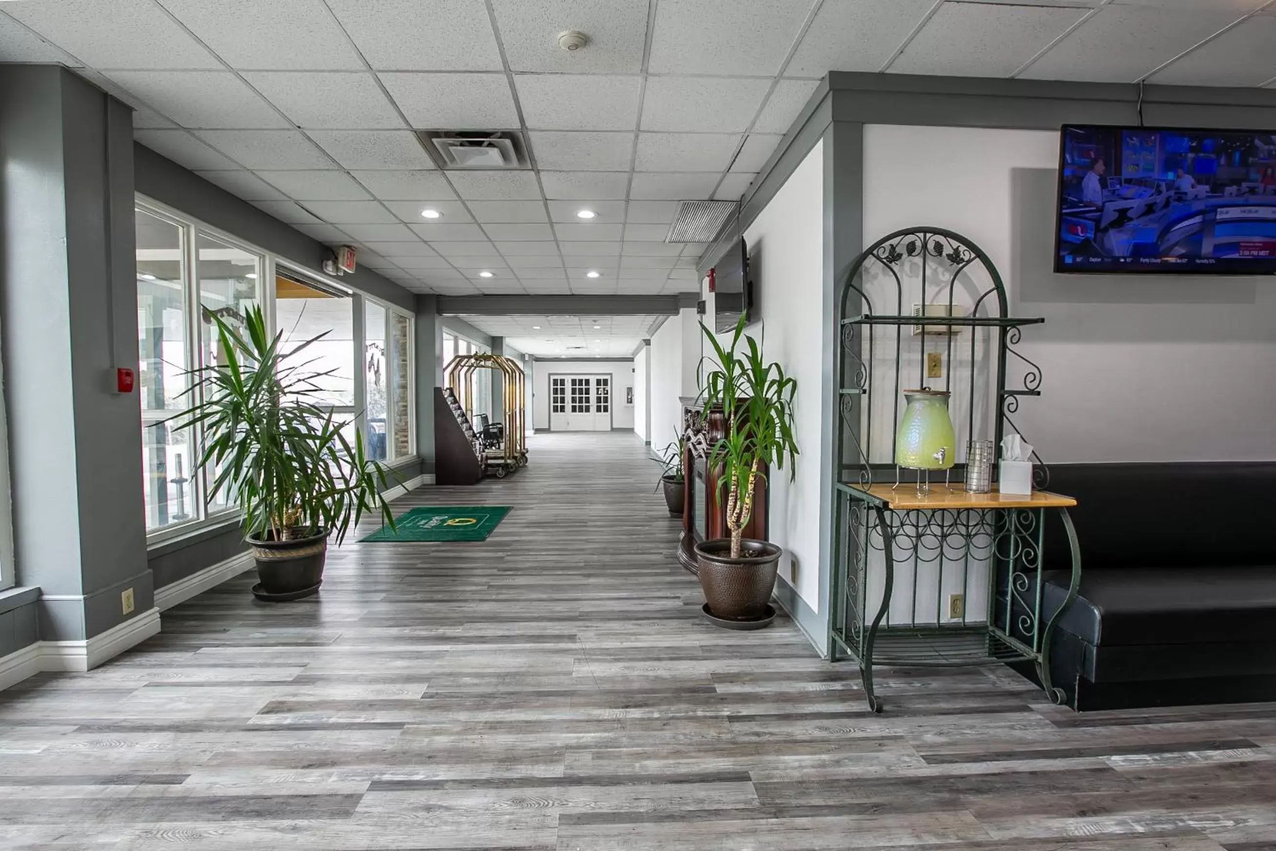 Lobby or reception in Clarion Inn Dayton Airport