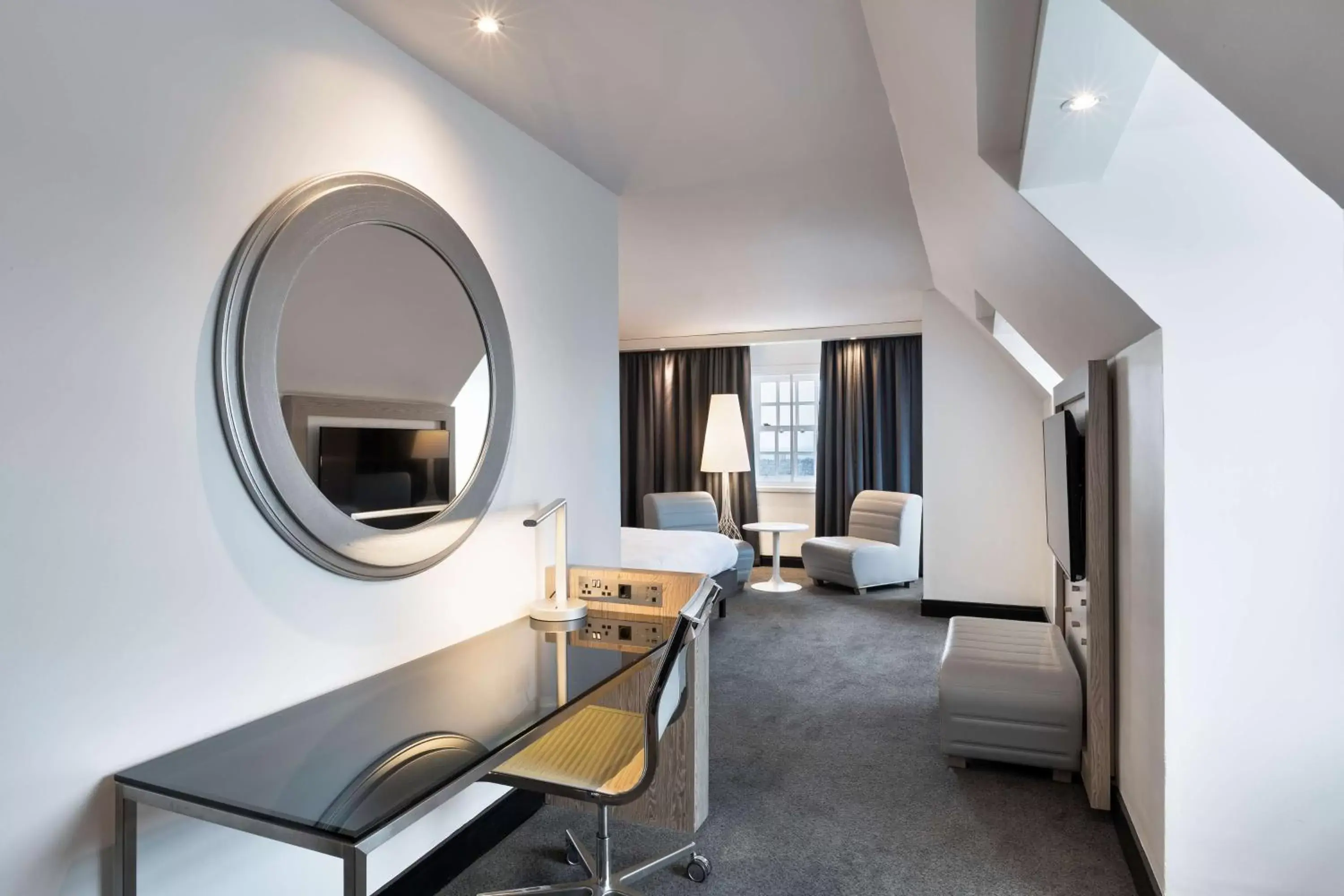 Bedroom in Radisson Blu Hotel, Edinburgh City Centre