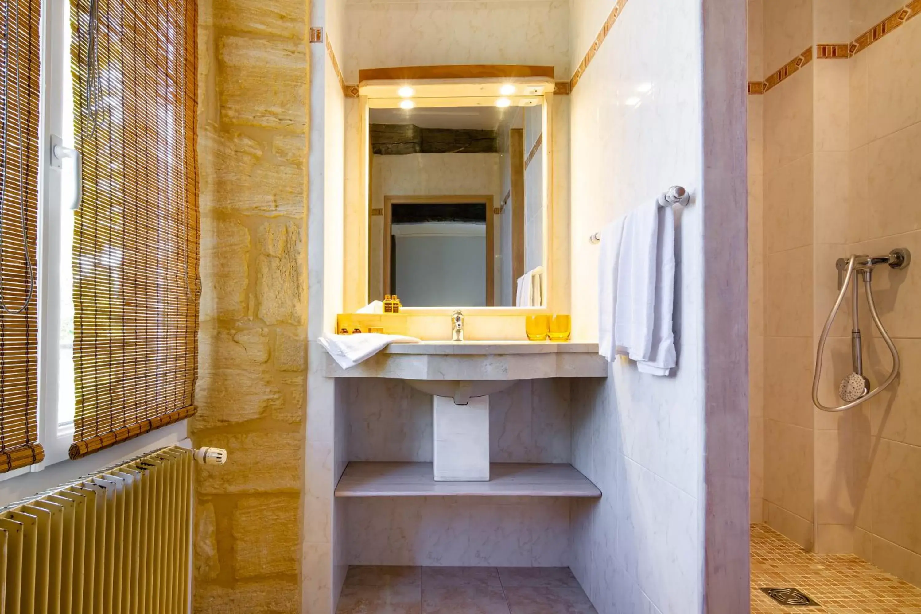 Bathroom in Le Clos Vallis