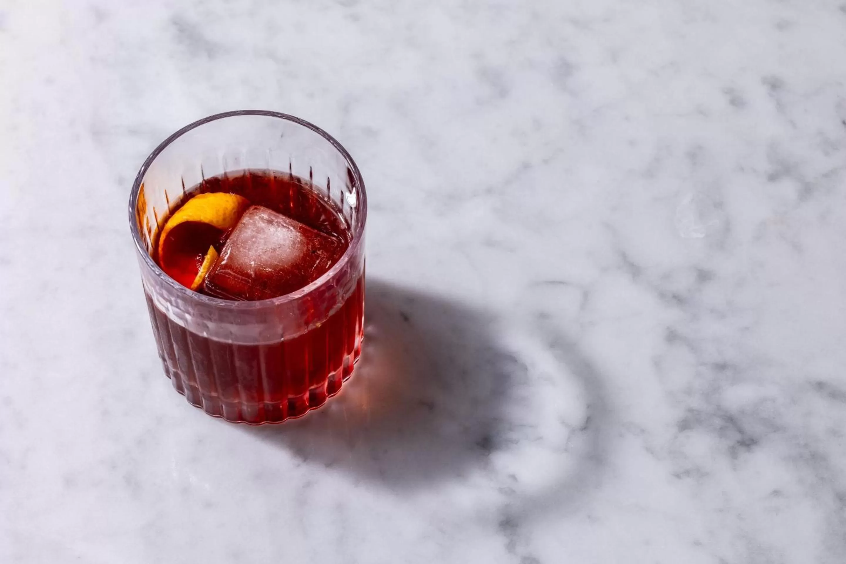 Lounge or bar in Crowne Plaza Terrigal Pacific by IHG