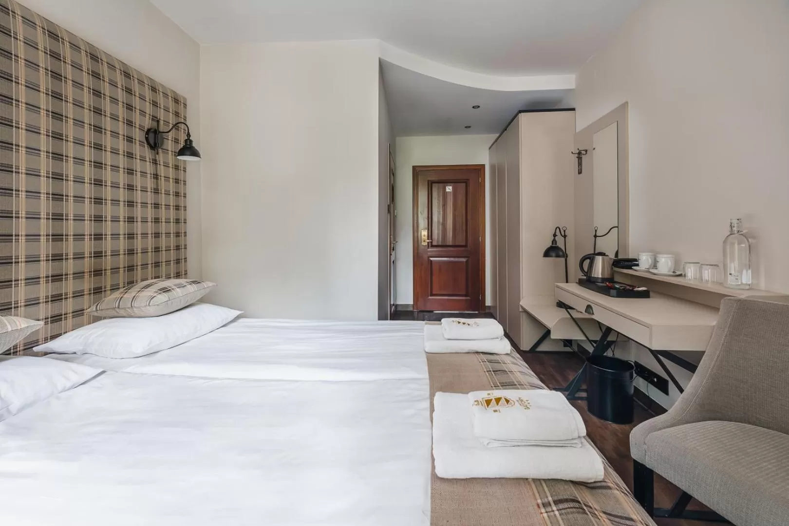 Bedroom, Bed in Hotel Batory