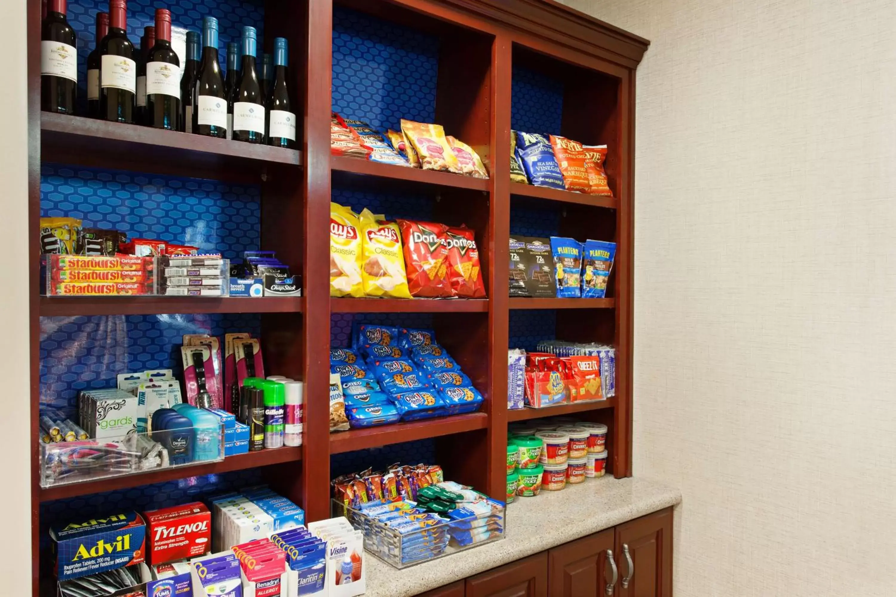 Restaurant/places to eat in Hampton Inn & Suites Oakland Airport-Alameda Restaurant/places to eat in Hampton Inn & Suites Oakland Airport-Alameda