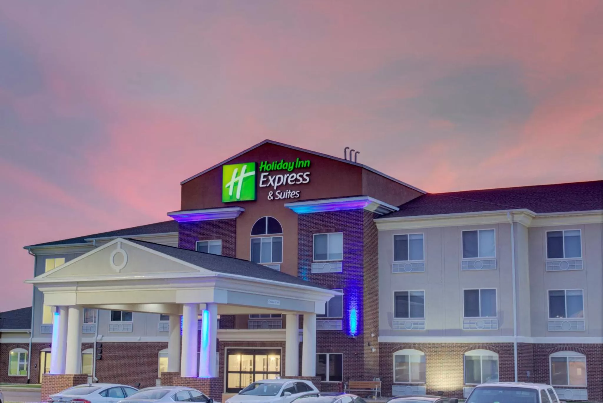 Property building in Holiday Inn Express & Suites Le Mars by IHG