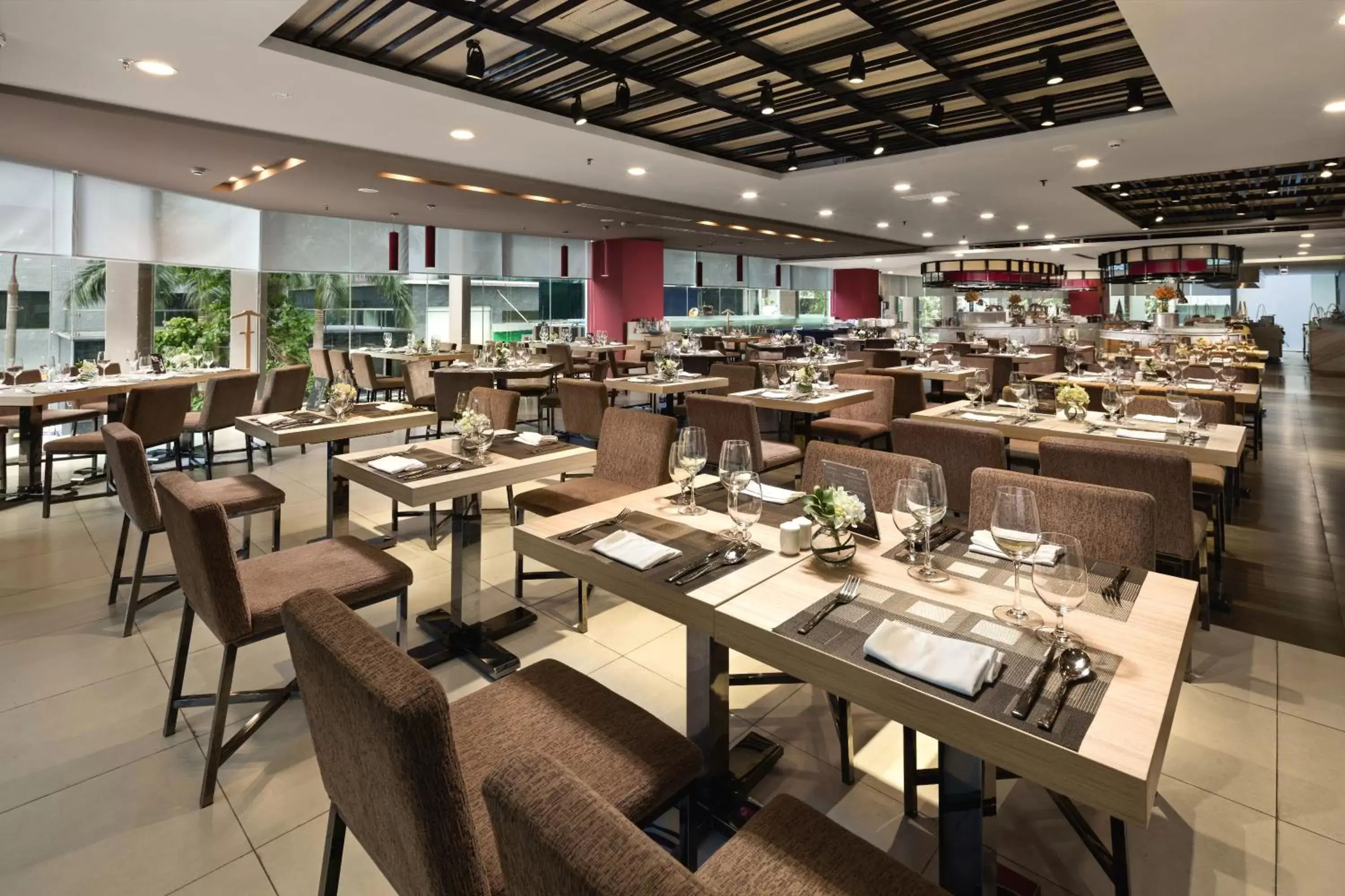 Restaurant/Places to Eat in Novotel Suites Hanoi