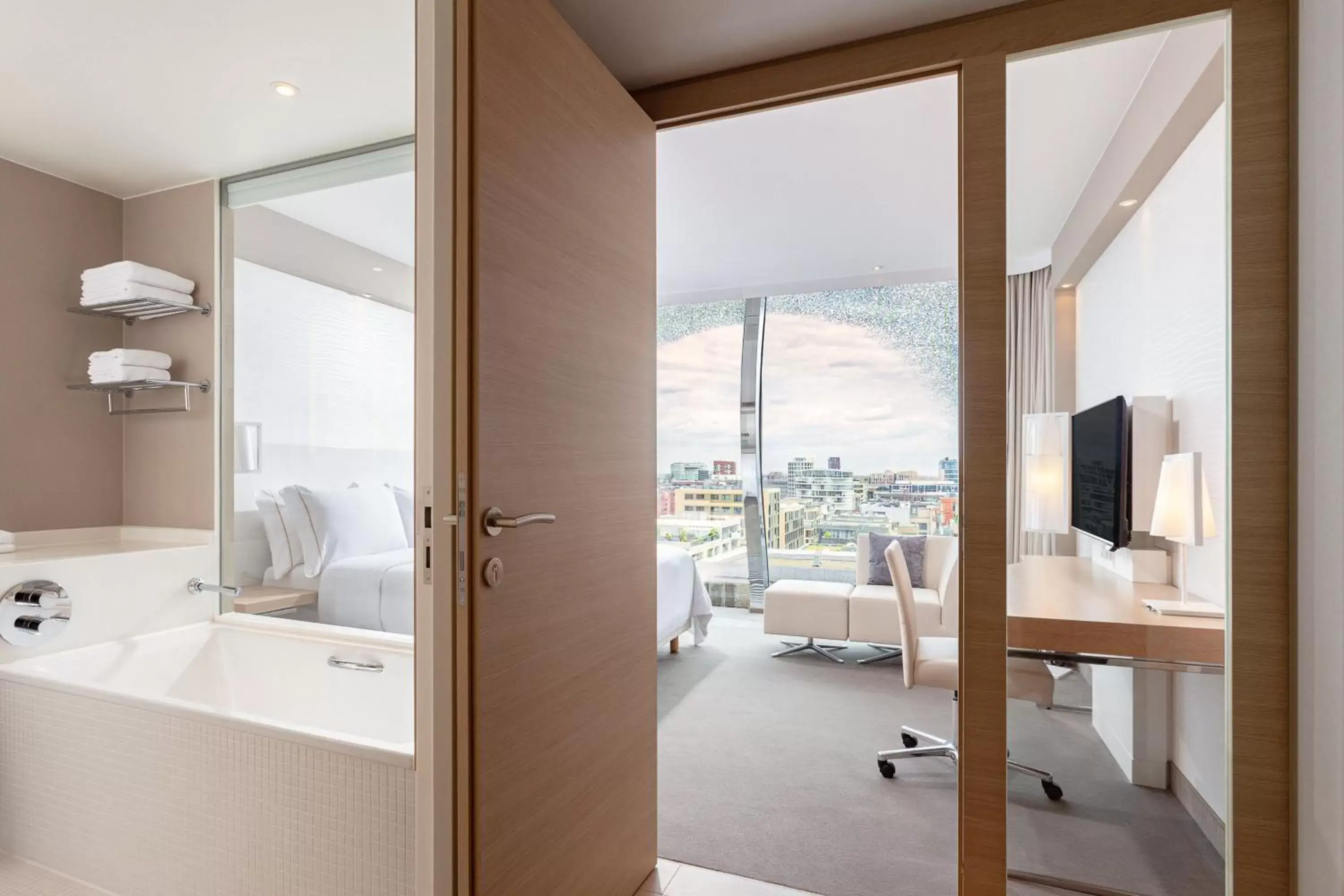 Photo of the whole room, Bathroom in The Westin Hamburg