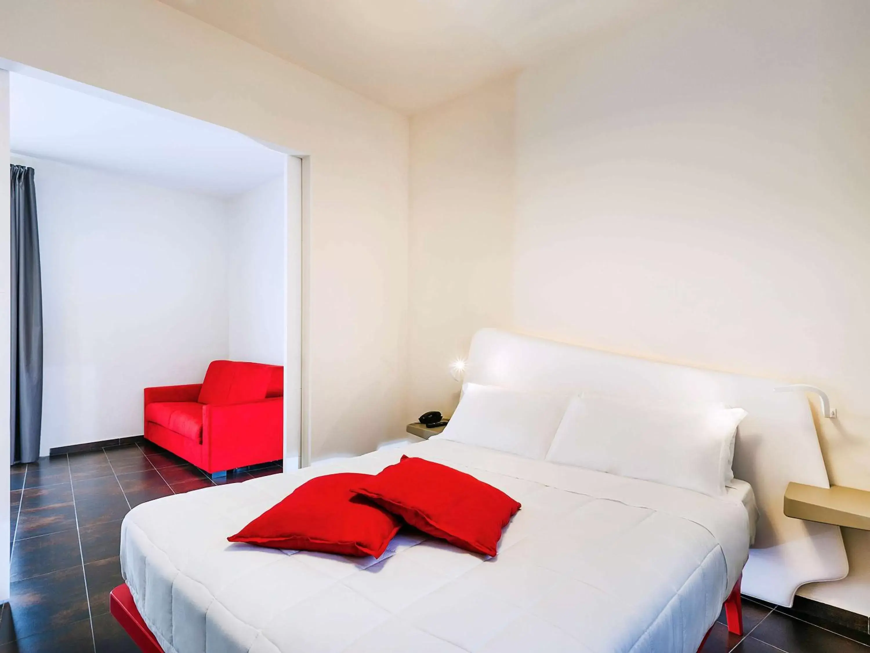 Property building, Bed in Ibis Styles Palermo President