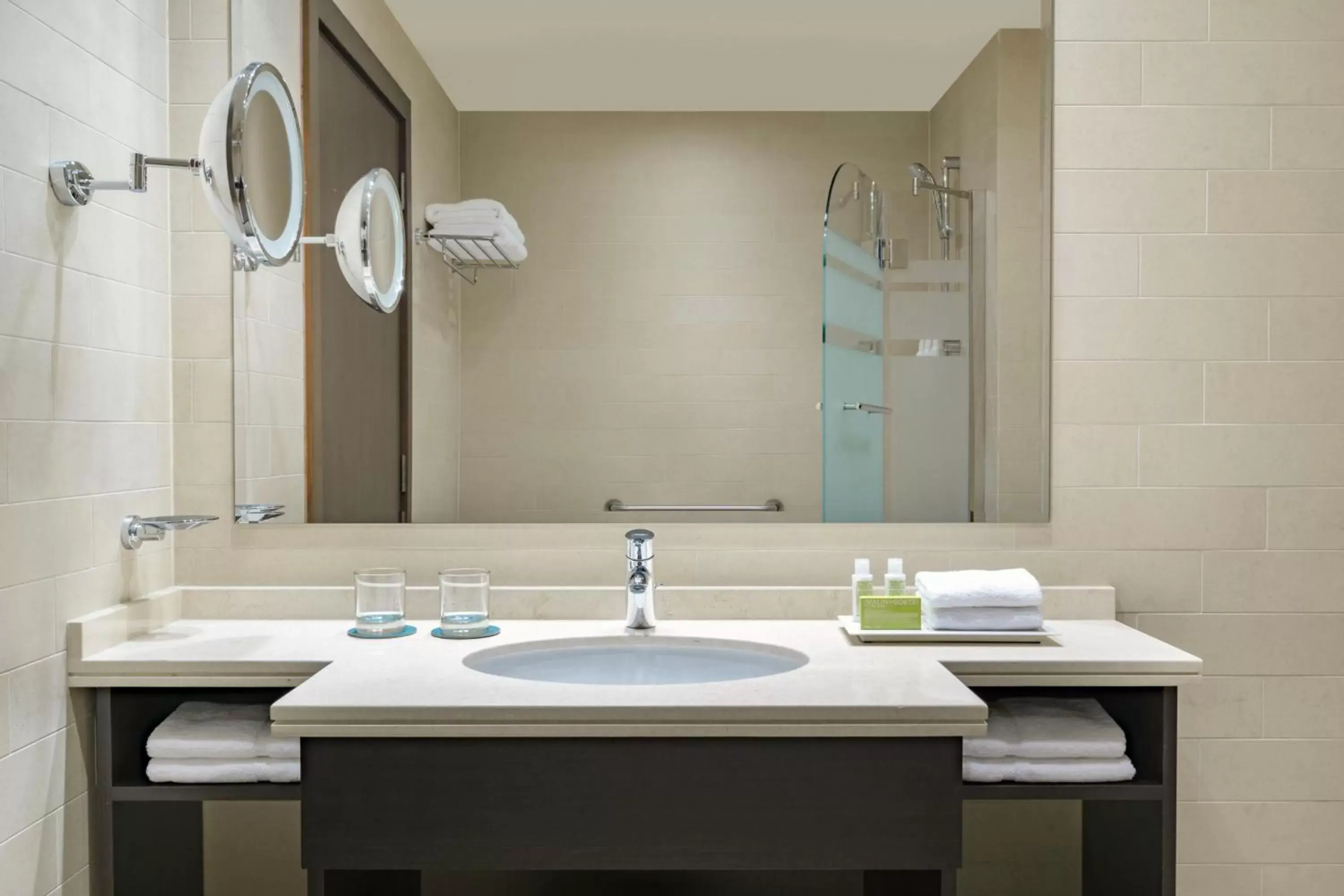 Bathroom in Le Méridien City Center Doha