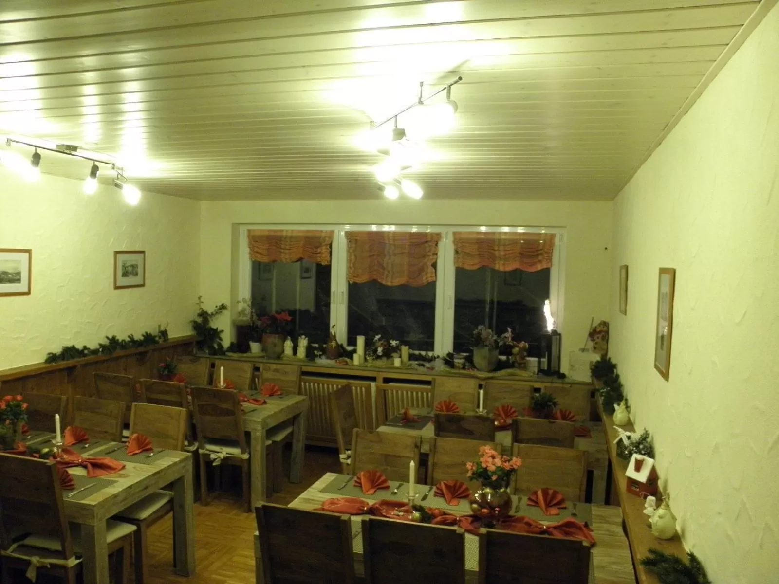 Restaurant/places to eat in Alb Hotel Schalksburg