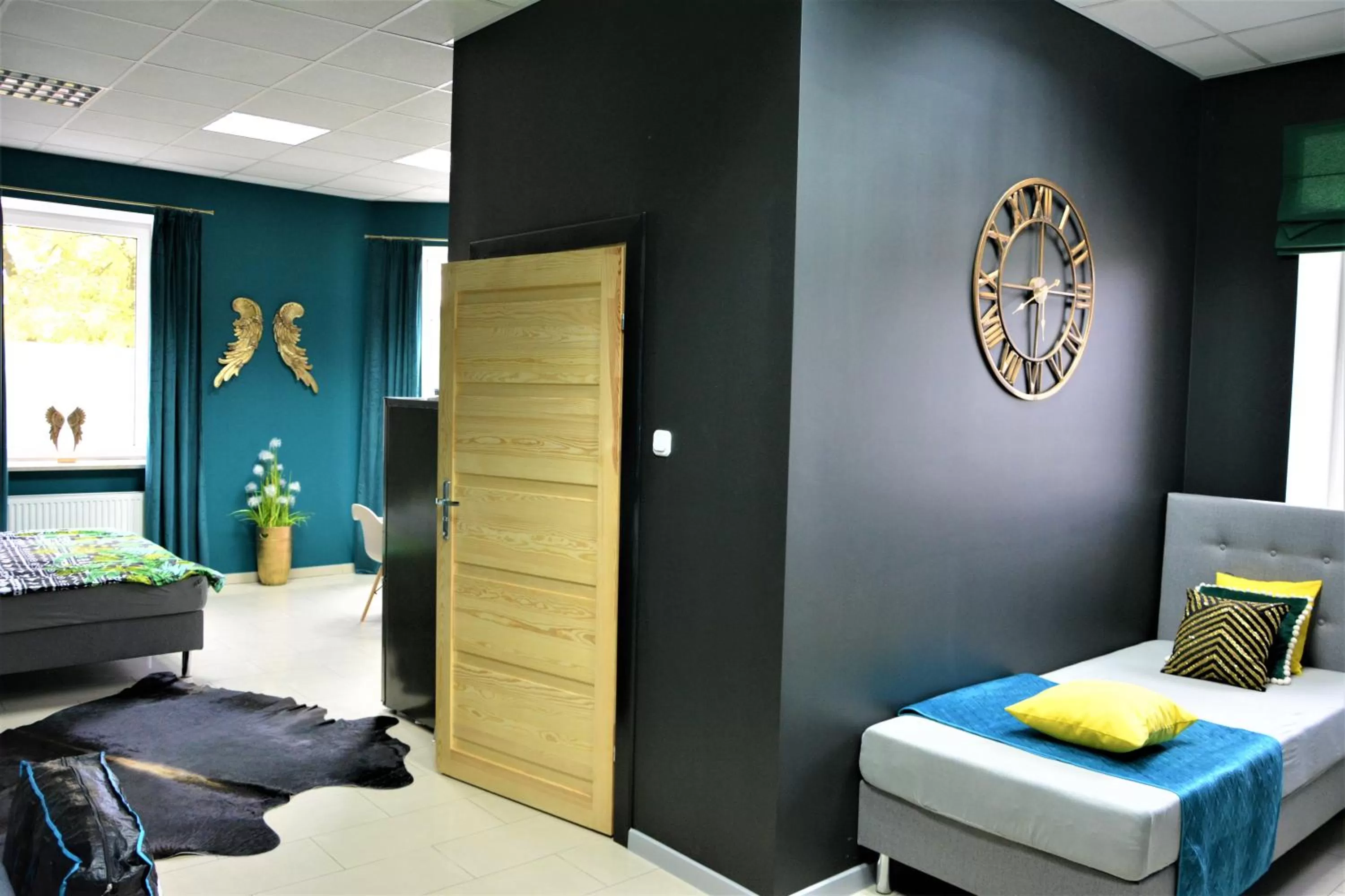 Shower, Bed in Apartamenty i pokoje „Pod Jedynką”