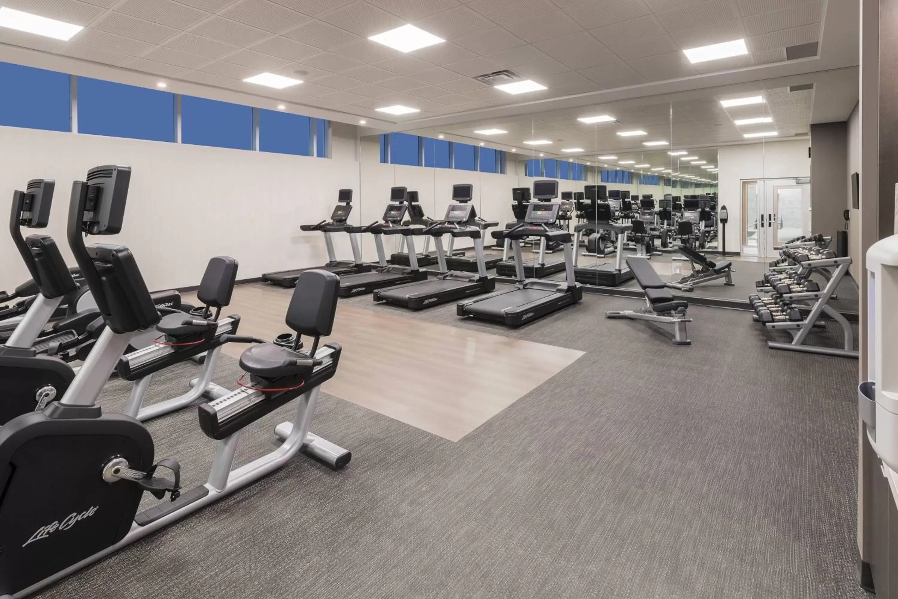 Fitness centre/facilities, Fitness Center/Facilities in Courtyard by Marriott Burlington-Oakville