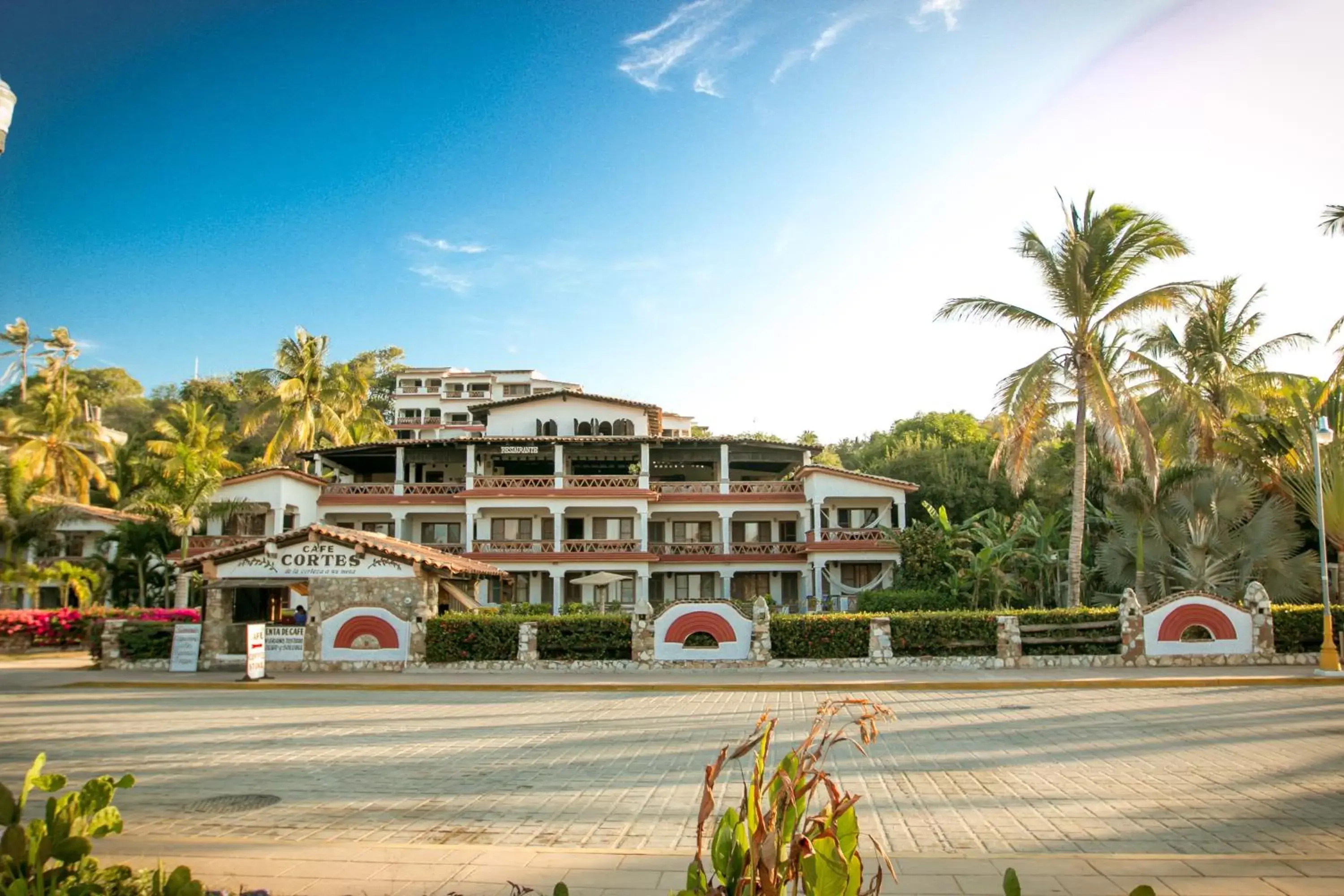 Facade/entrance, Property Building in Hotel Arcoiris