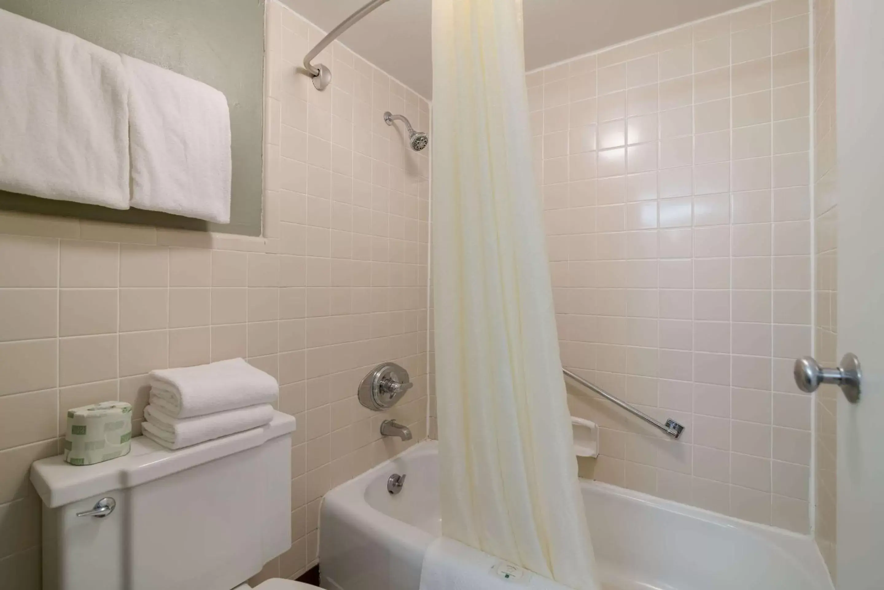 Bathroom in Quality Inn & Suites Bathroom in Quality Inn & Suites