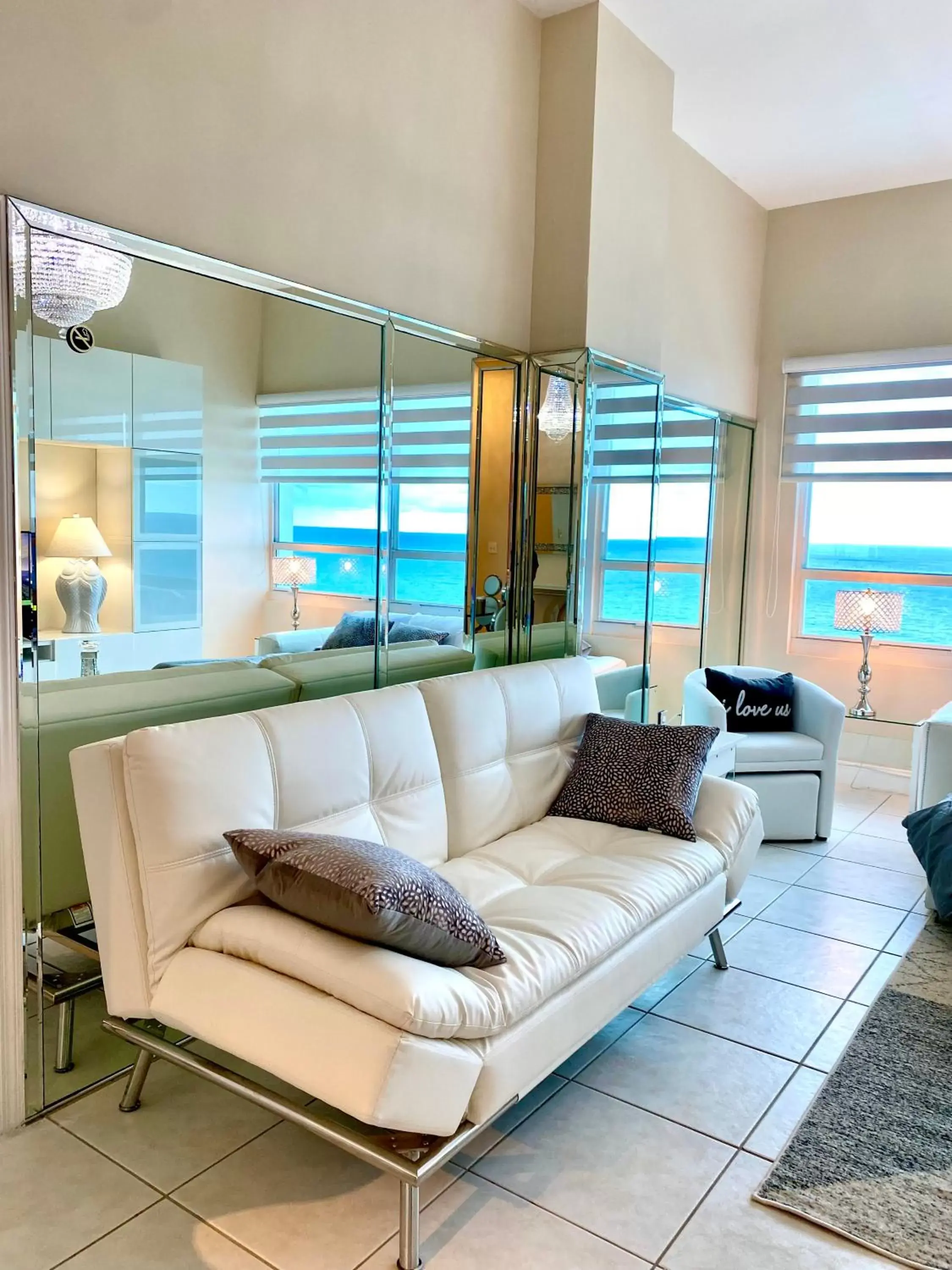 Seating Area in Castle Beach Resort Condo Penthouse or 1BR Direct Ocean View -just remodeled-