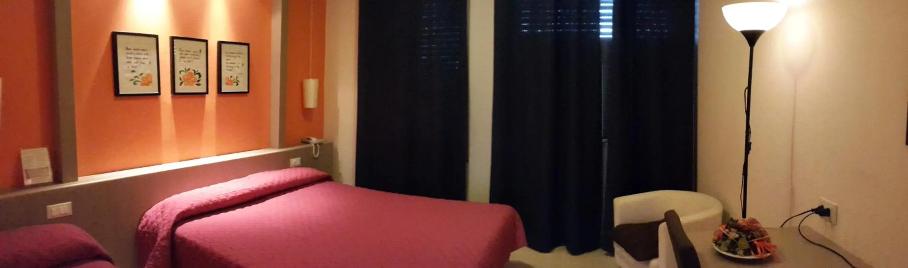 Photo of the whole room in Cavalieri del Tau