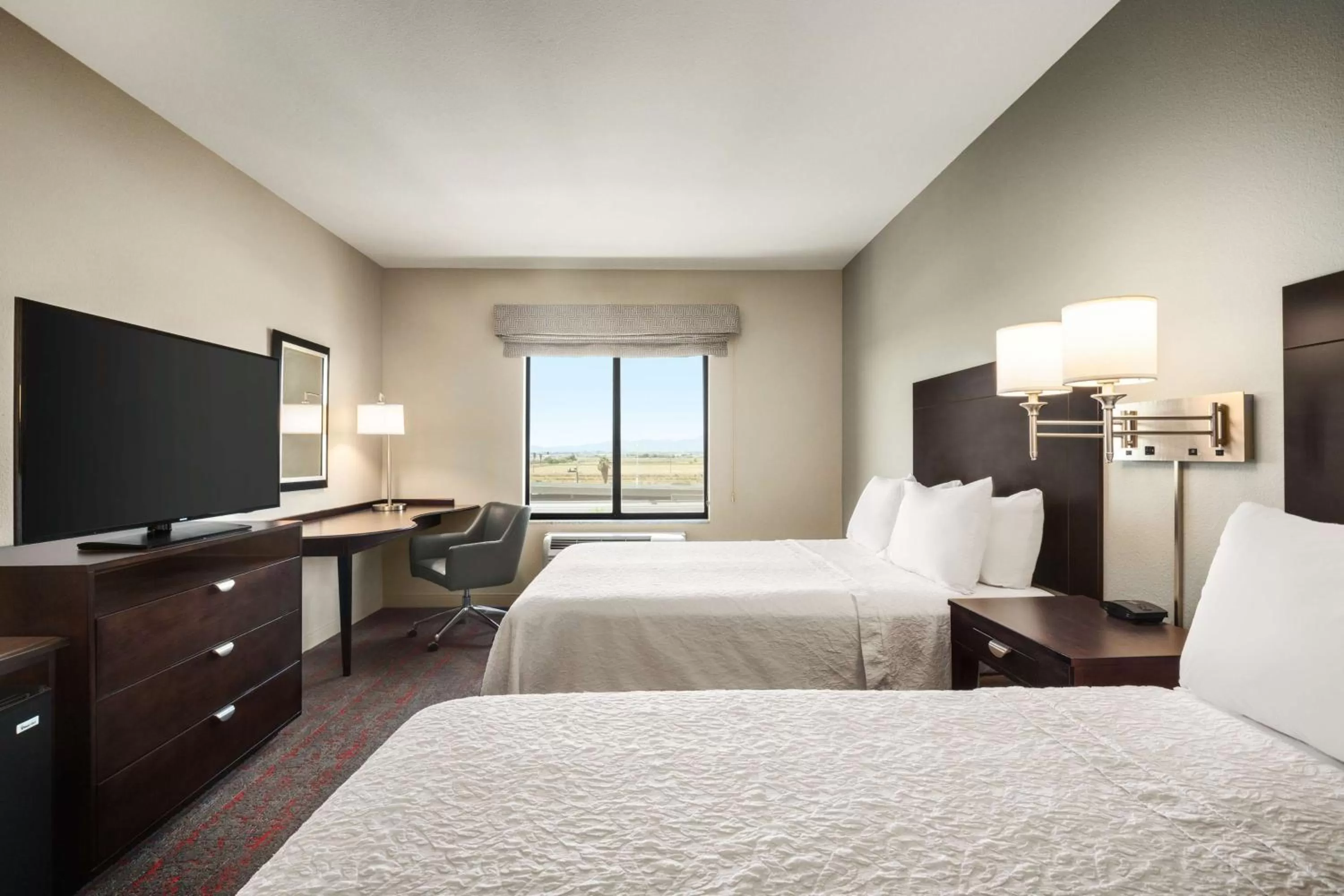 Bedroom, Bed in Hampton Inn & Suites Phoenix Glendale-Westgate