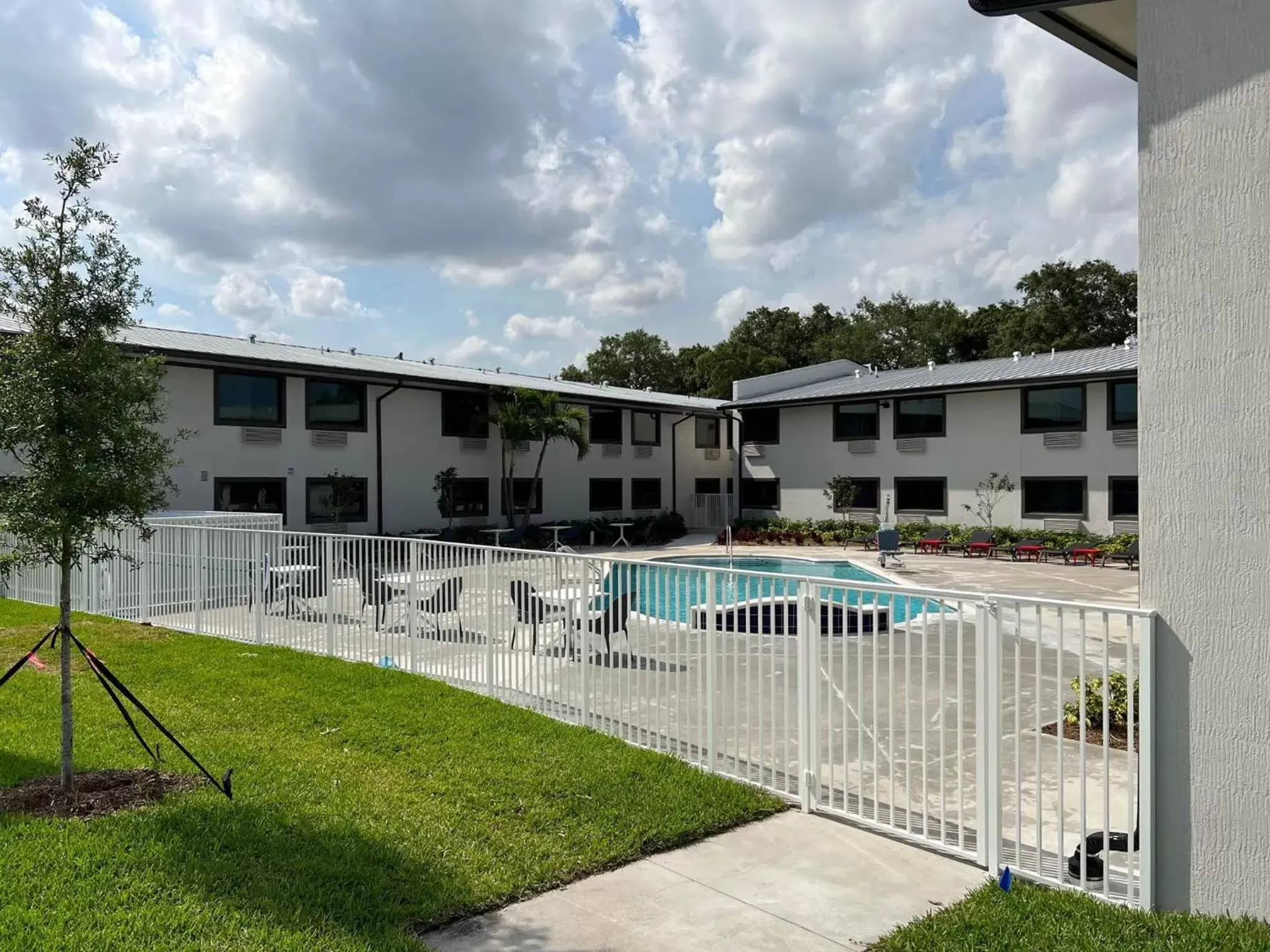 Swimming Pool in Motel 6-Fort Lauderdale, FL