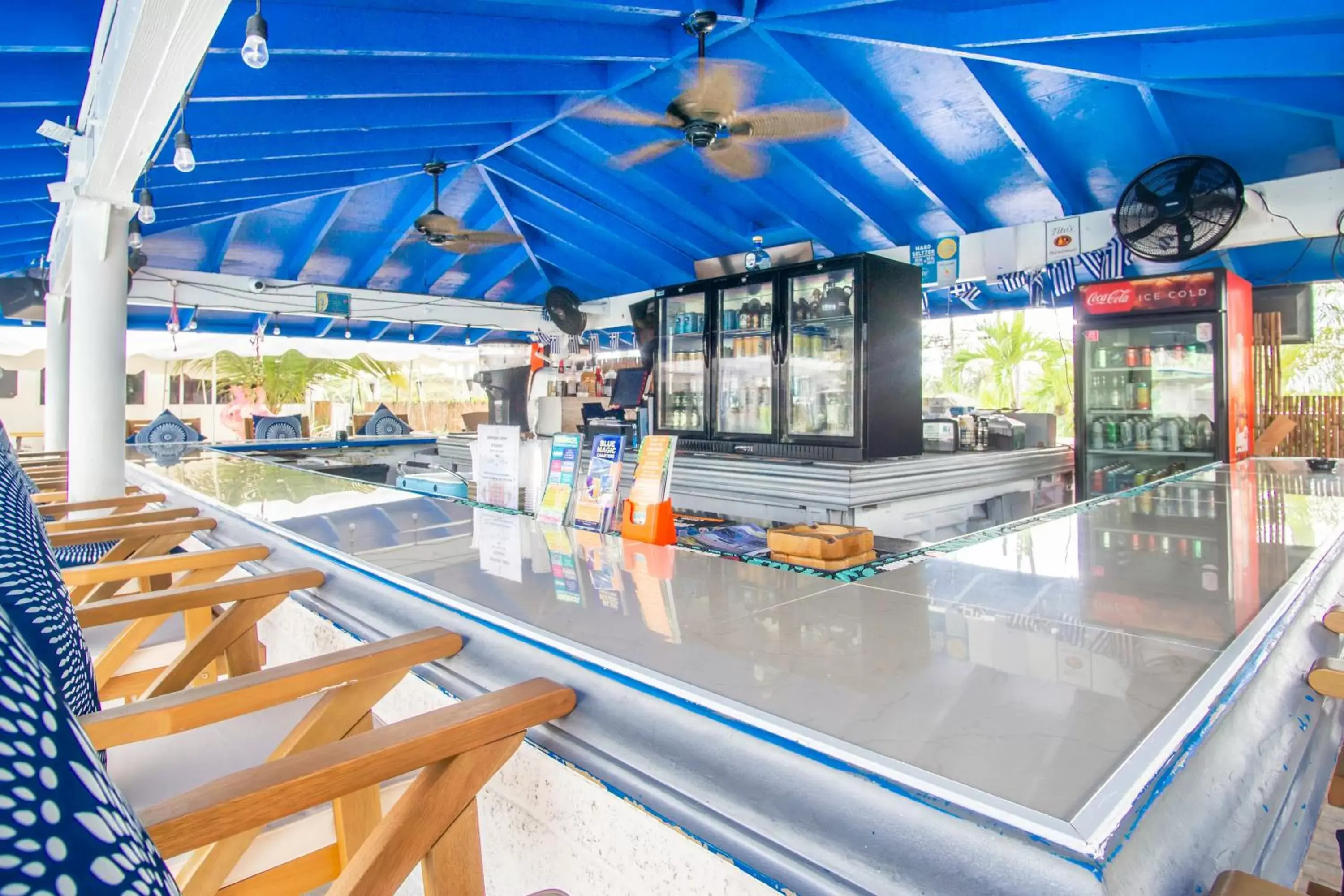 Lounge or bar in Skipjack Resort & Marina Lounge or bar in Skipjack Resort & Marina