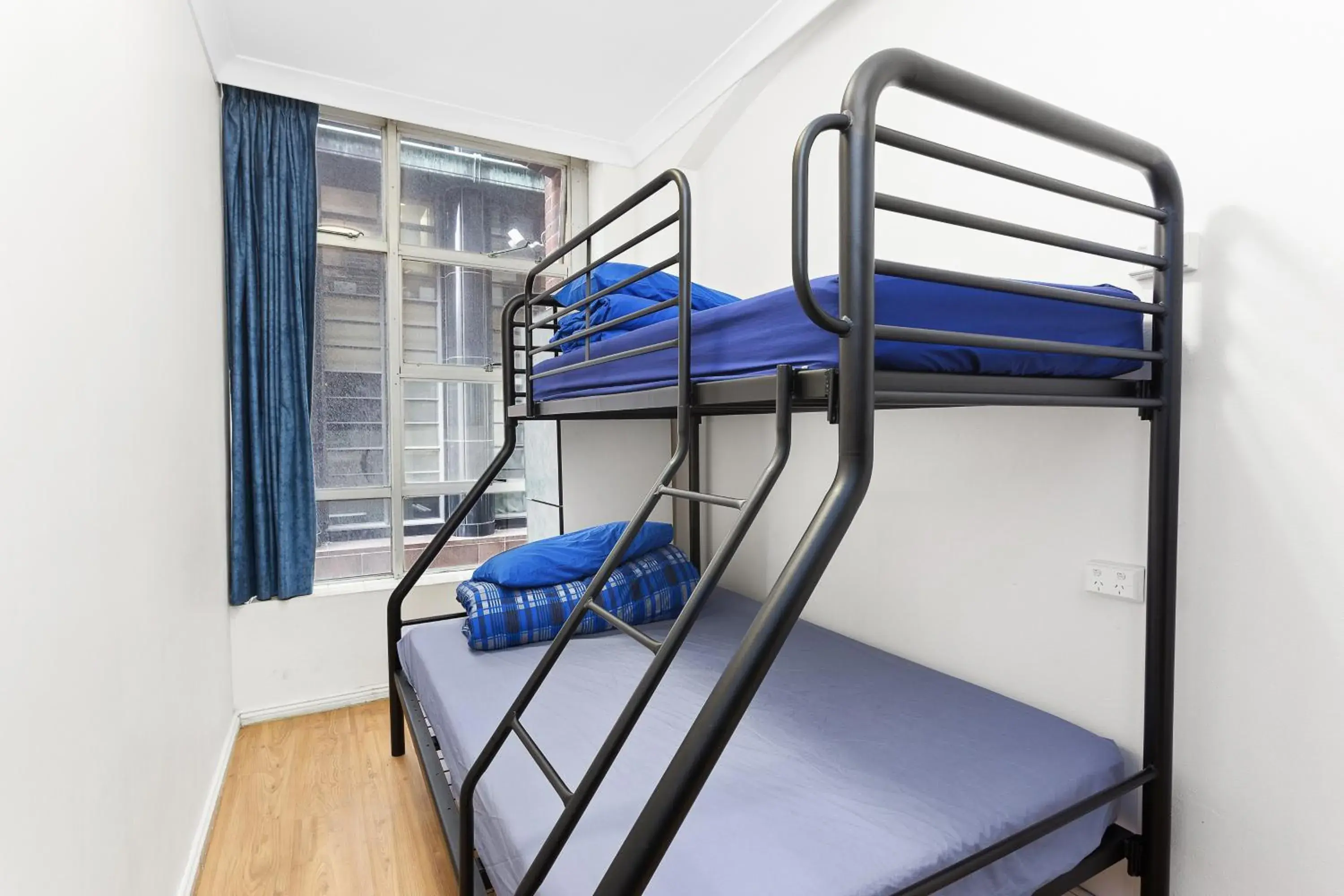 Bunk Bed in Sydney Backpackers