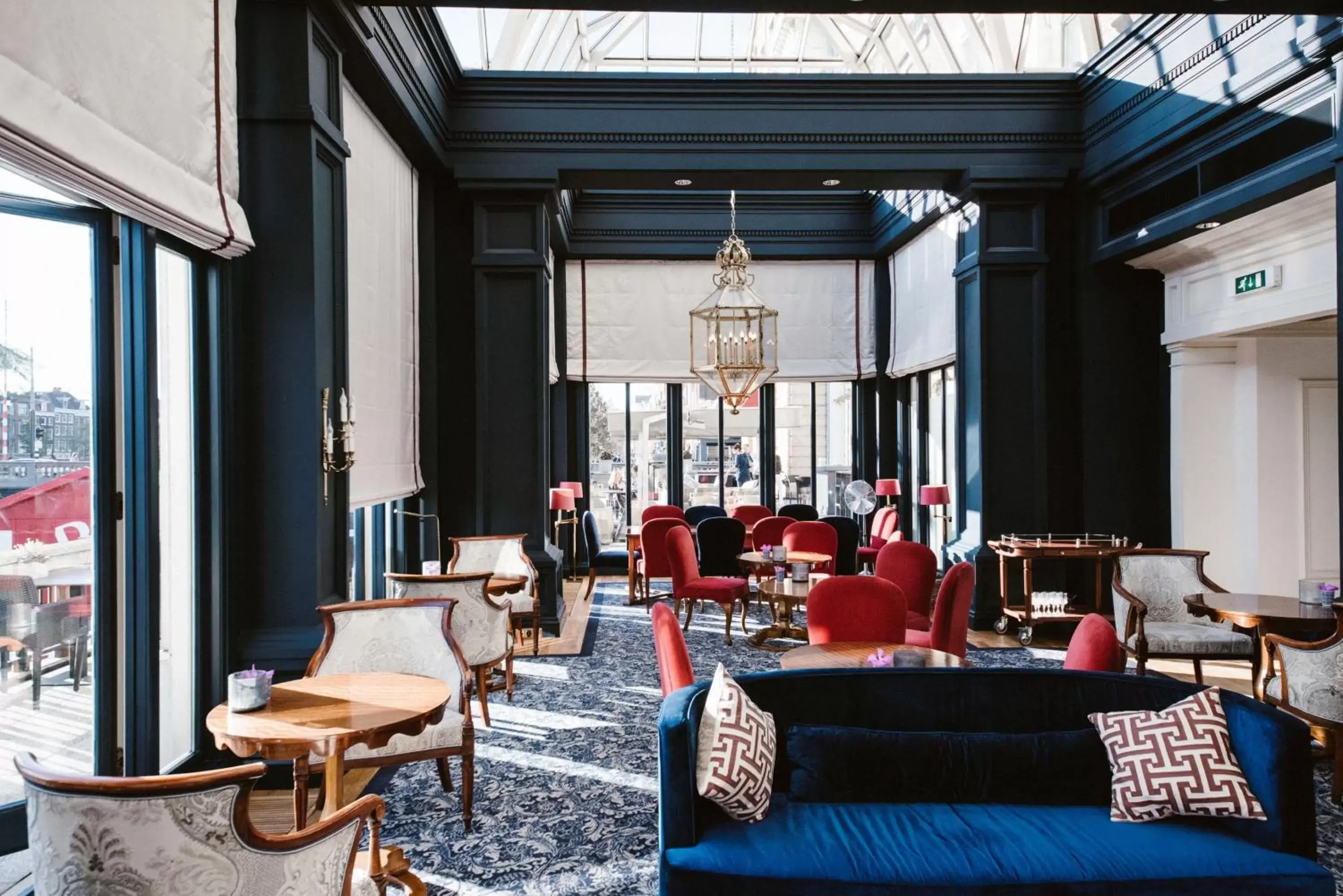 Lounge or bar in InterContinental Amstel Amsterdam, an IHG Hotel