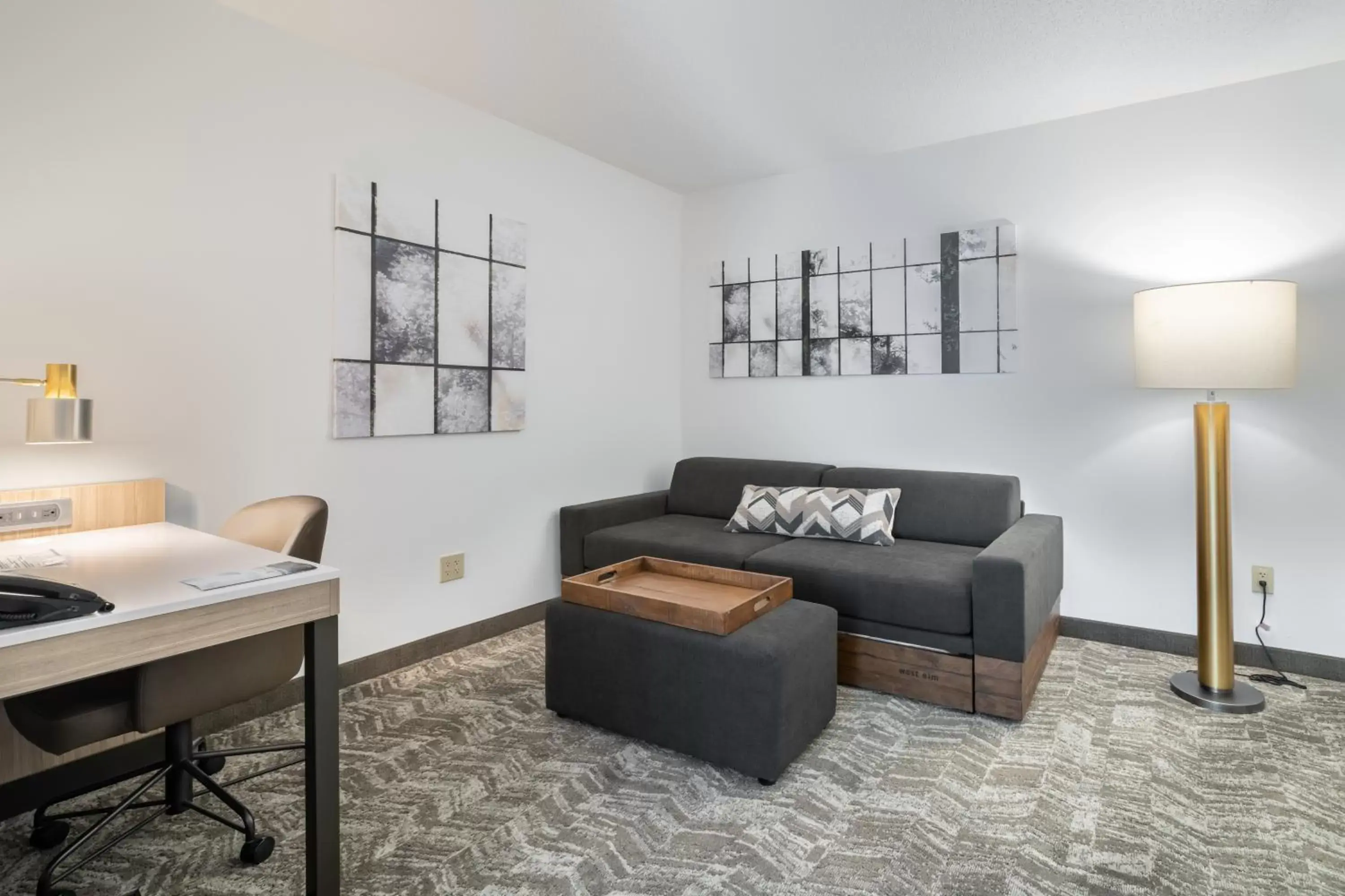 Seating Area in SpringHill Suites Gainesville