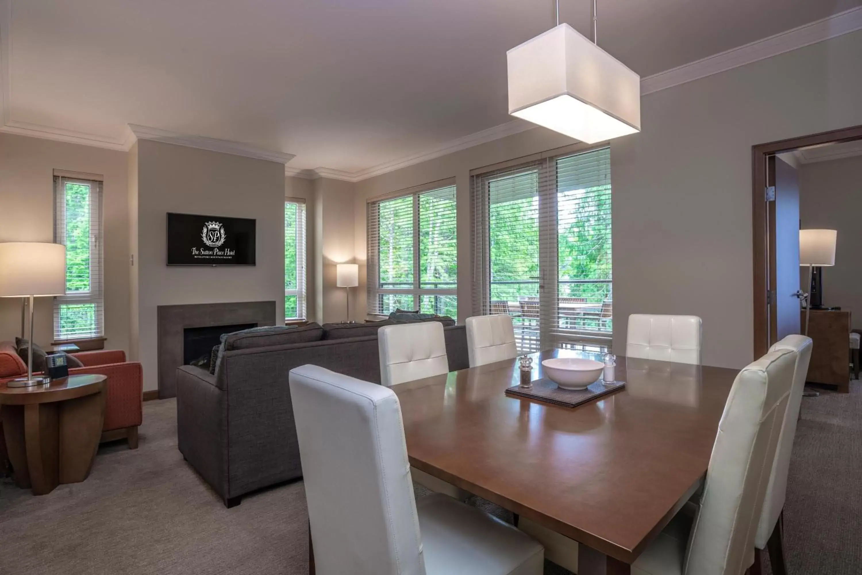 Photo of the whole room, Seating Area in Sutton Place Hotel Revelstoke Mountain Resort