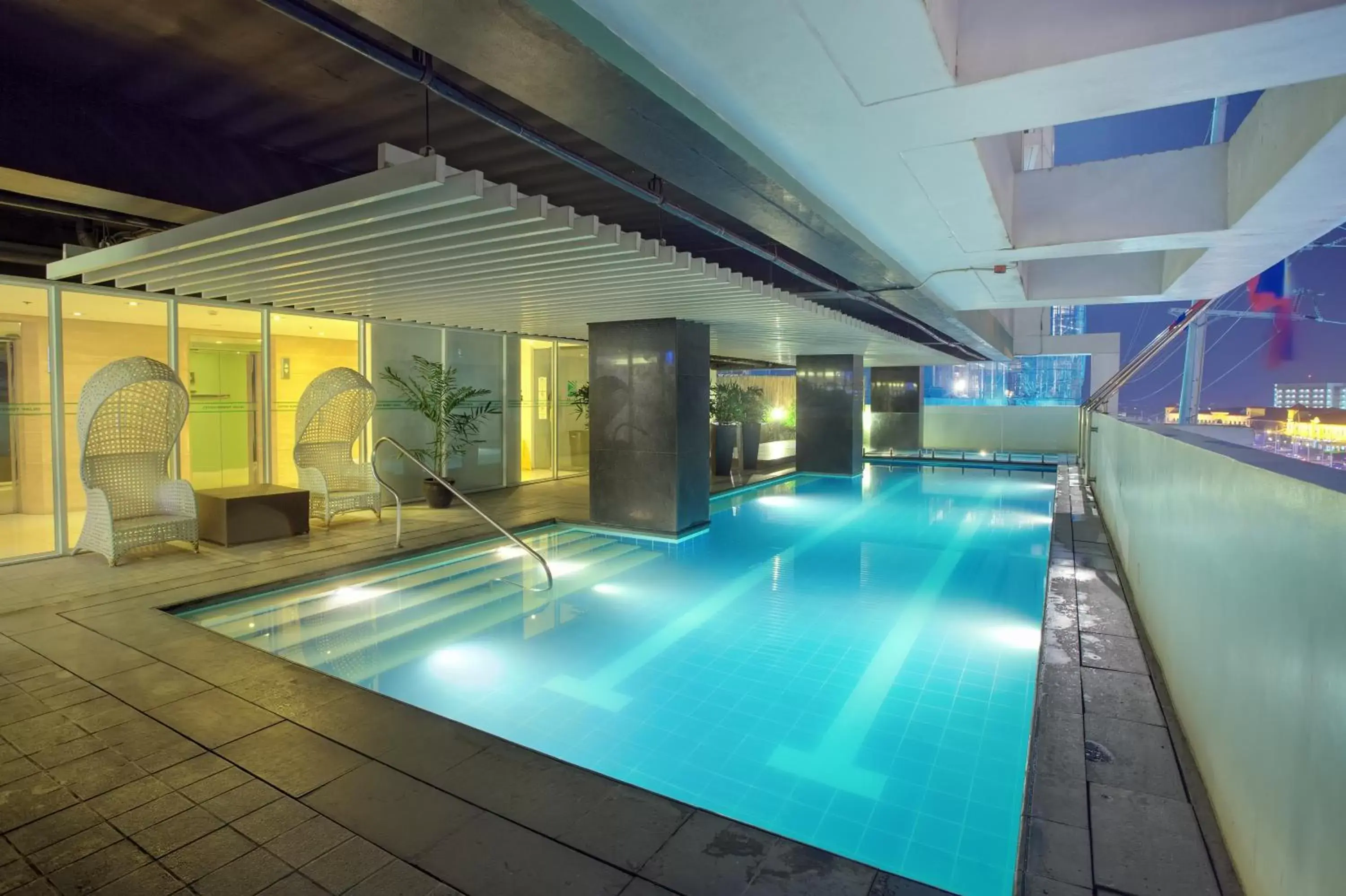 Night, Swimming Pool in Injap Tower Hotel