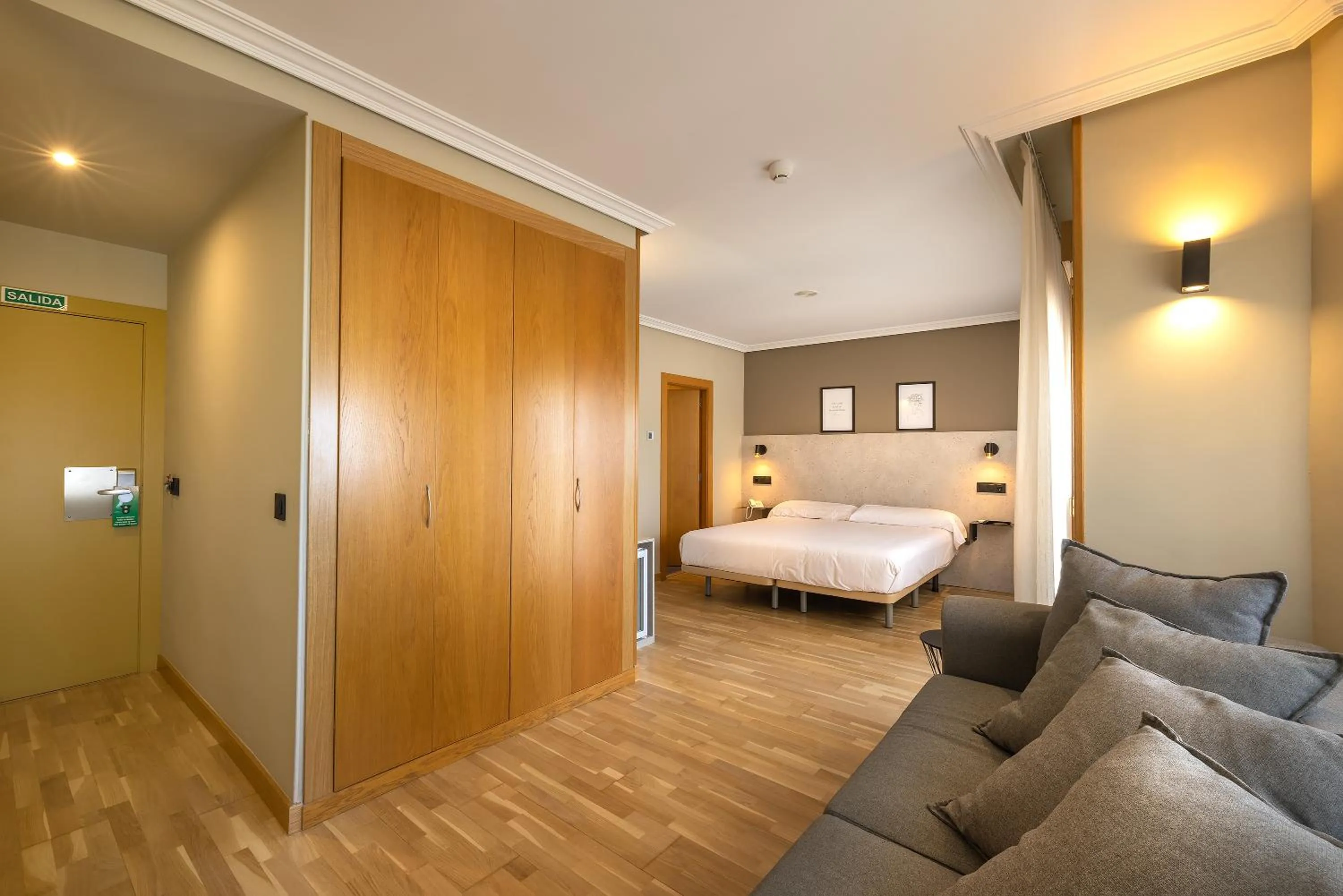 Property building, Bed in Hotel Santamaria