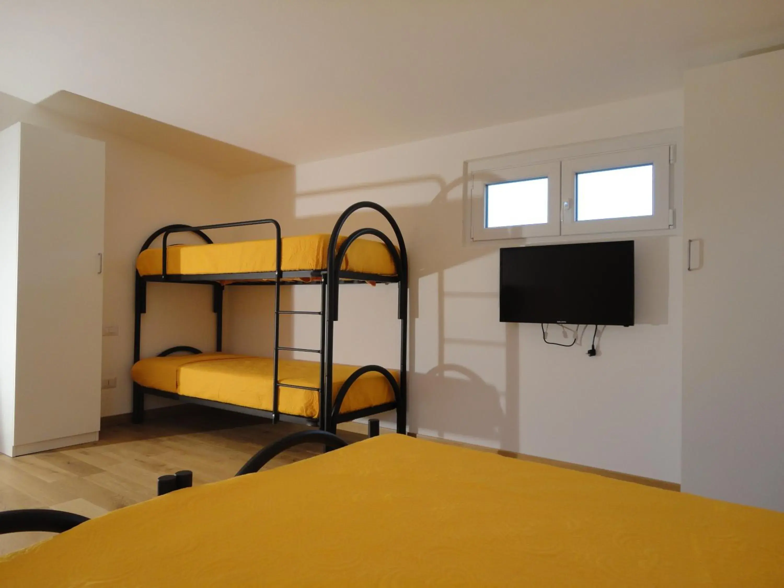 bunk bed in Pavia Ostello