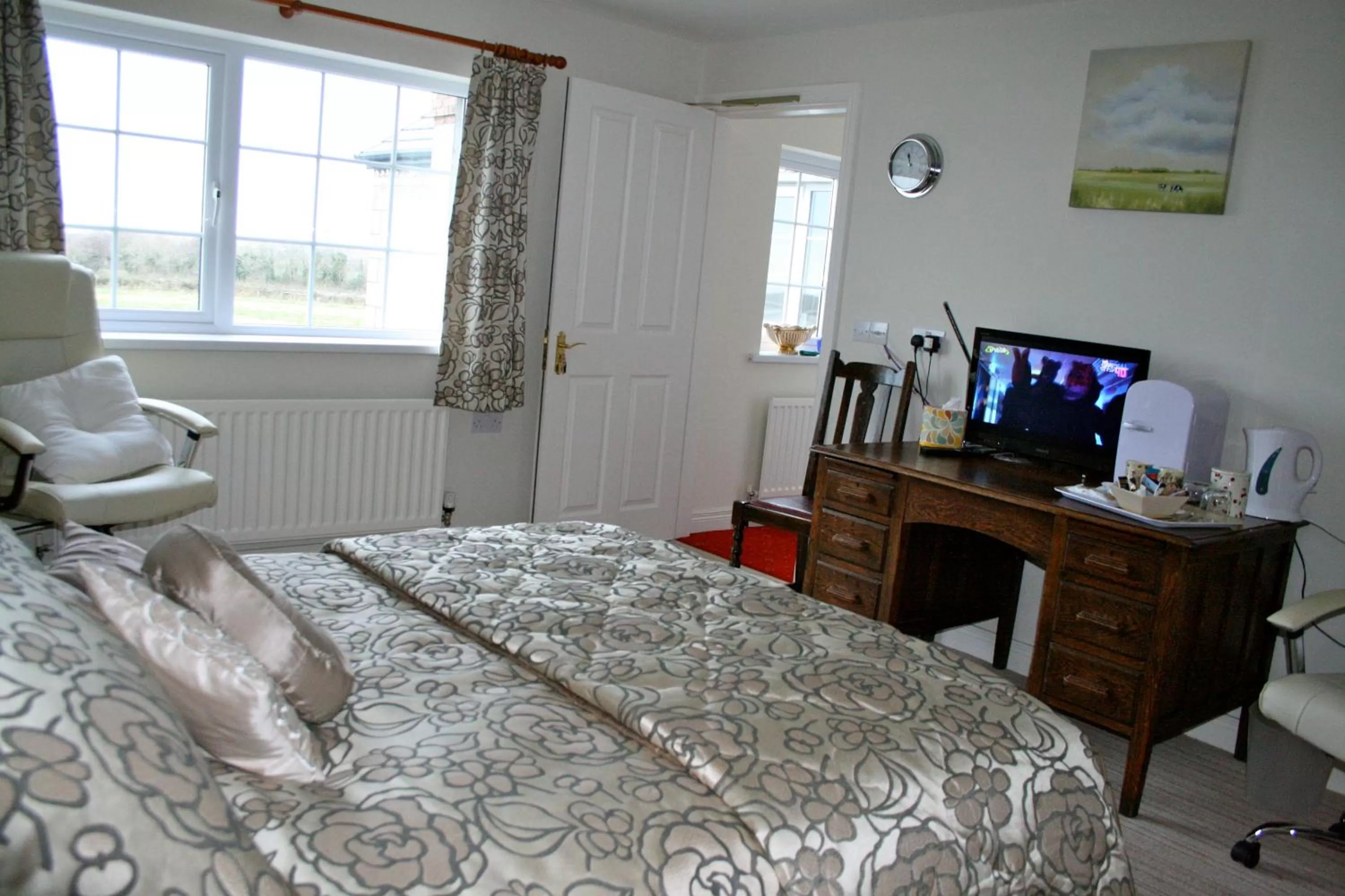 Bedroom, Bed in Ballyharvey B&B