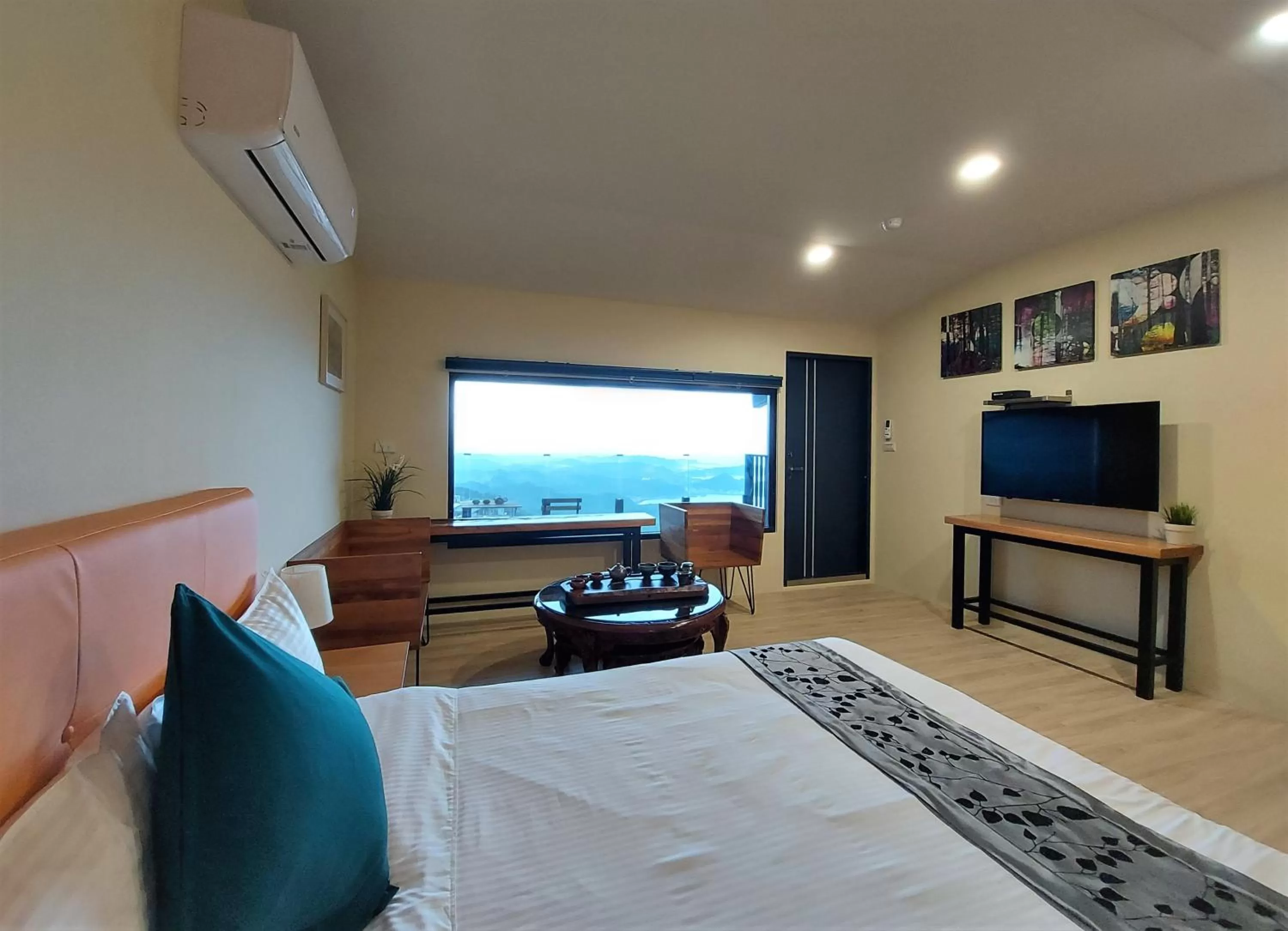 Photo of the whole room, Bed in Dosun B&B