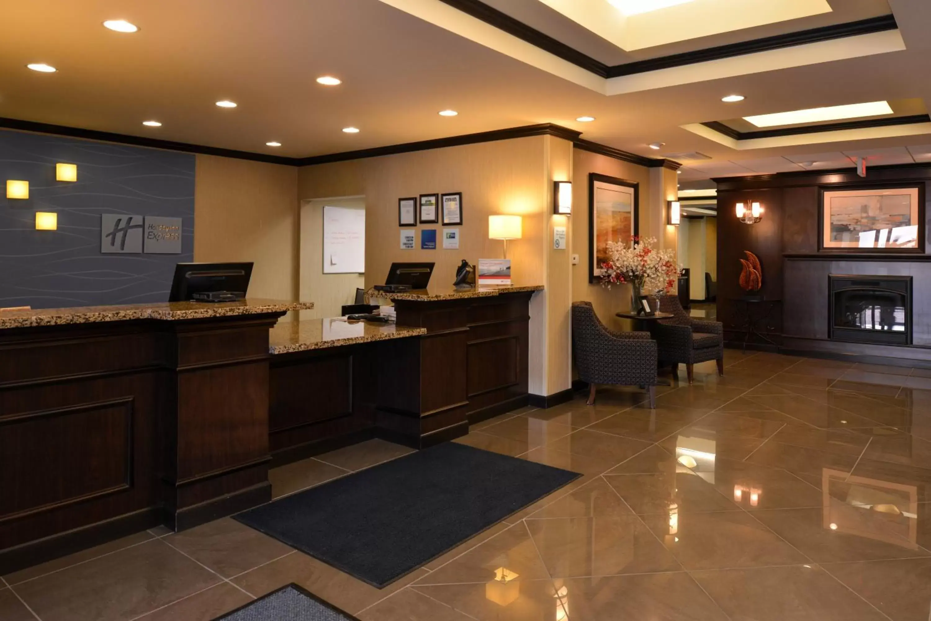 Property building, Lobby/Reception in Holiday Inn Express & Suites Fairmont, an IHG Hotel