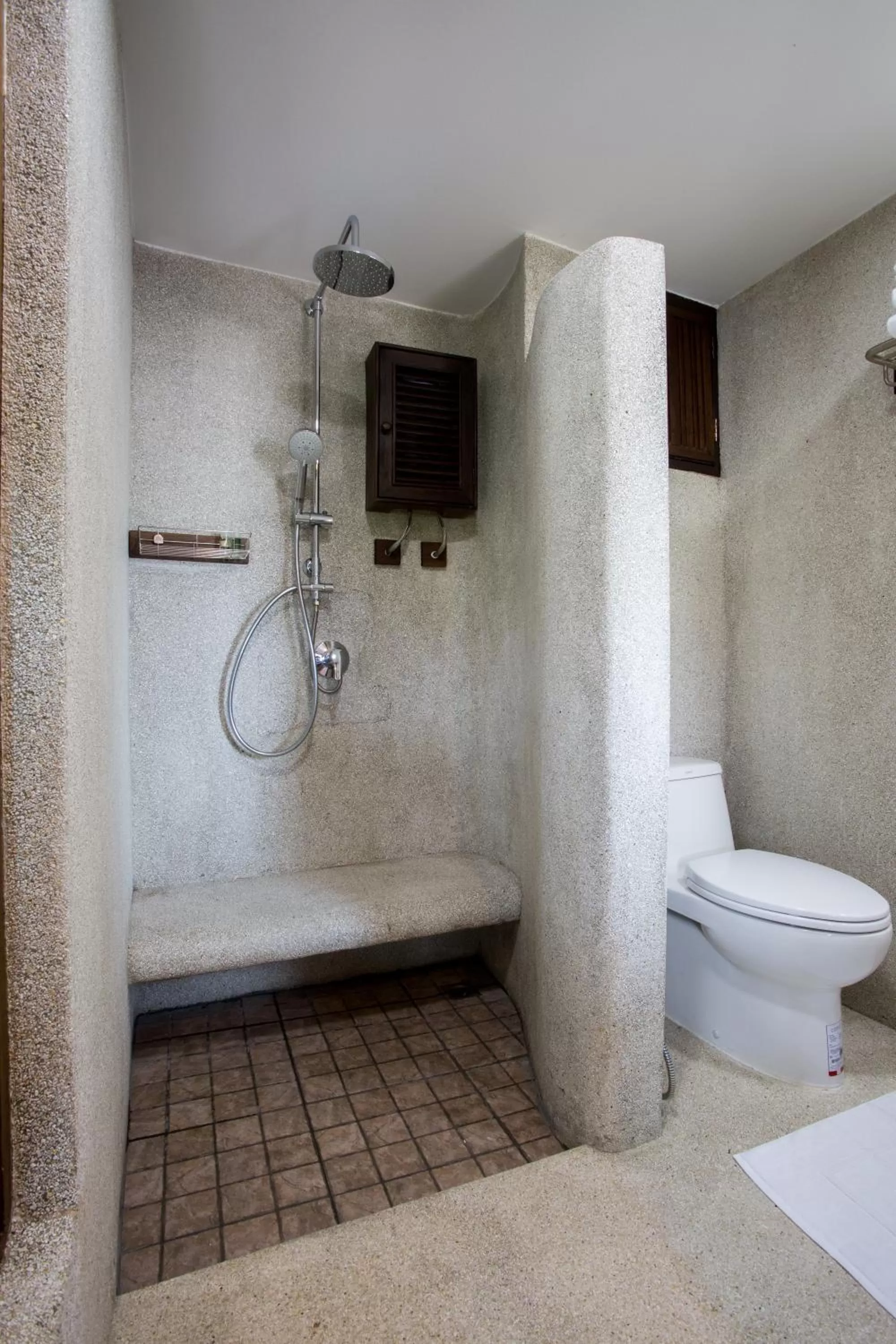 Bathroom in Night Bazaar Inn