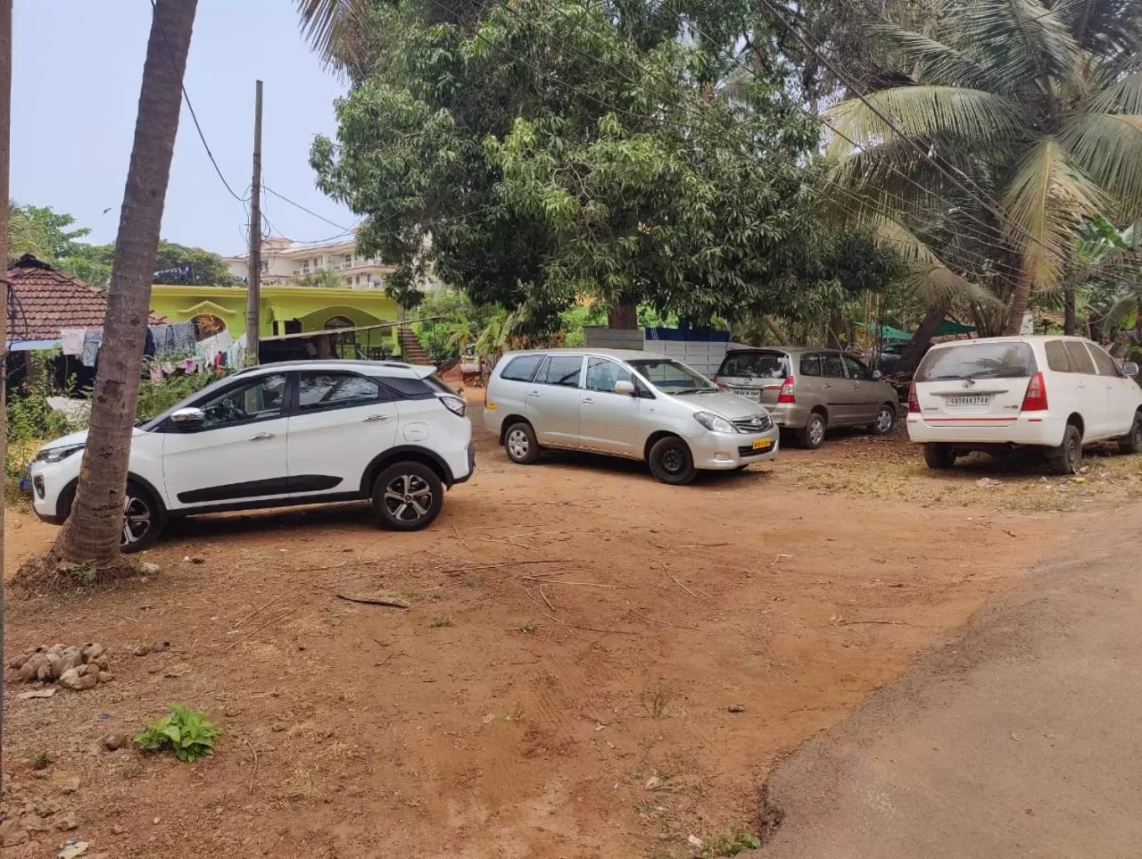 Parking in M aples Jacks Place