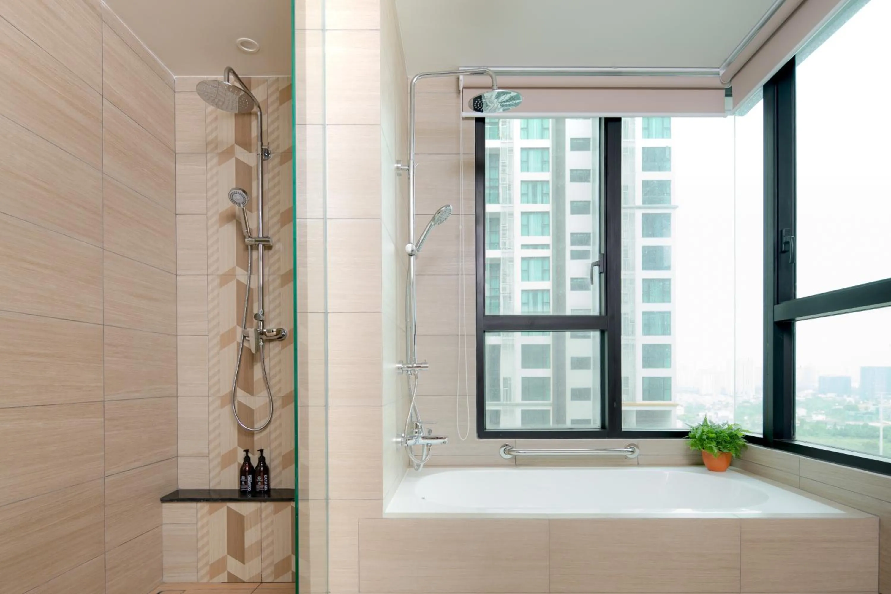 Bath in Somerset Feliz Ho Chi Minh City