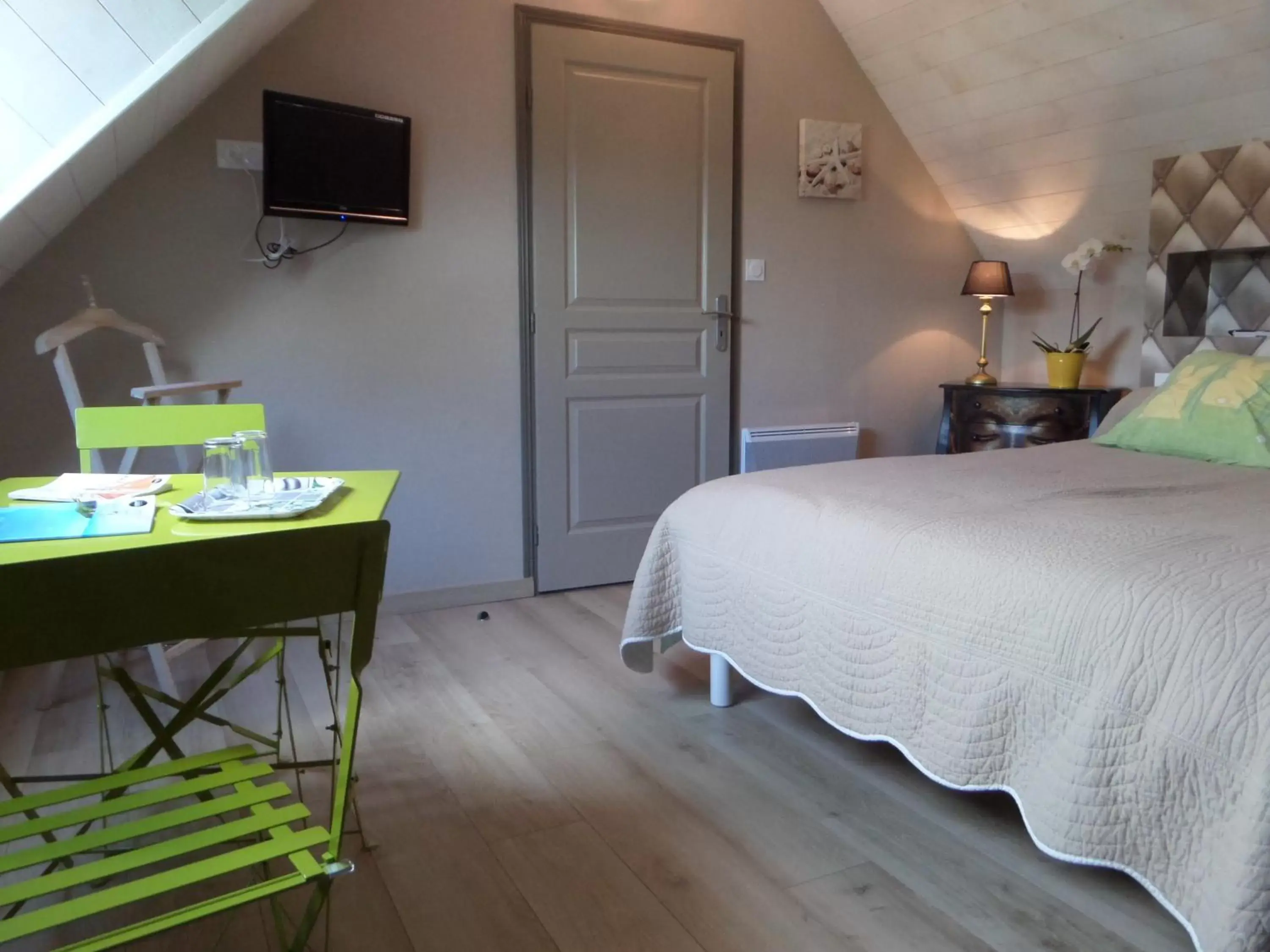 Bedroom in Les Gites de Kerdurod