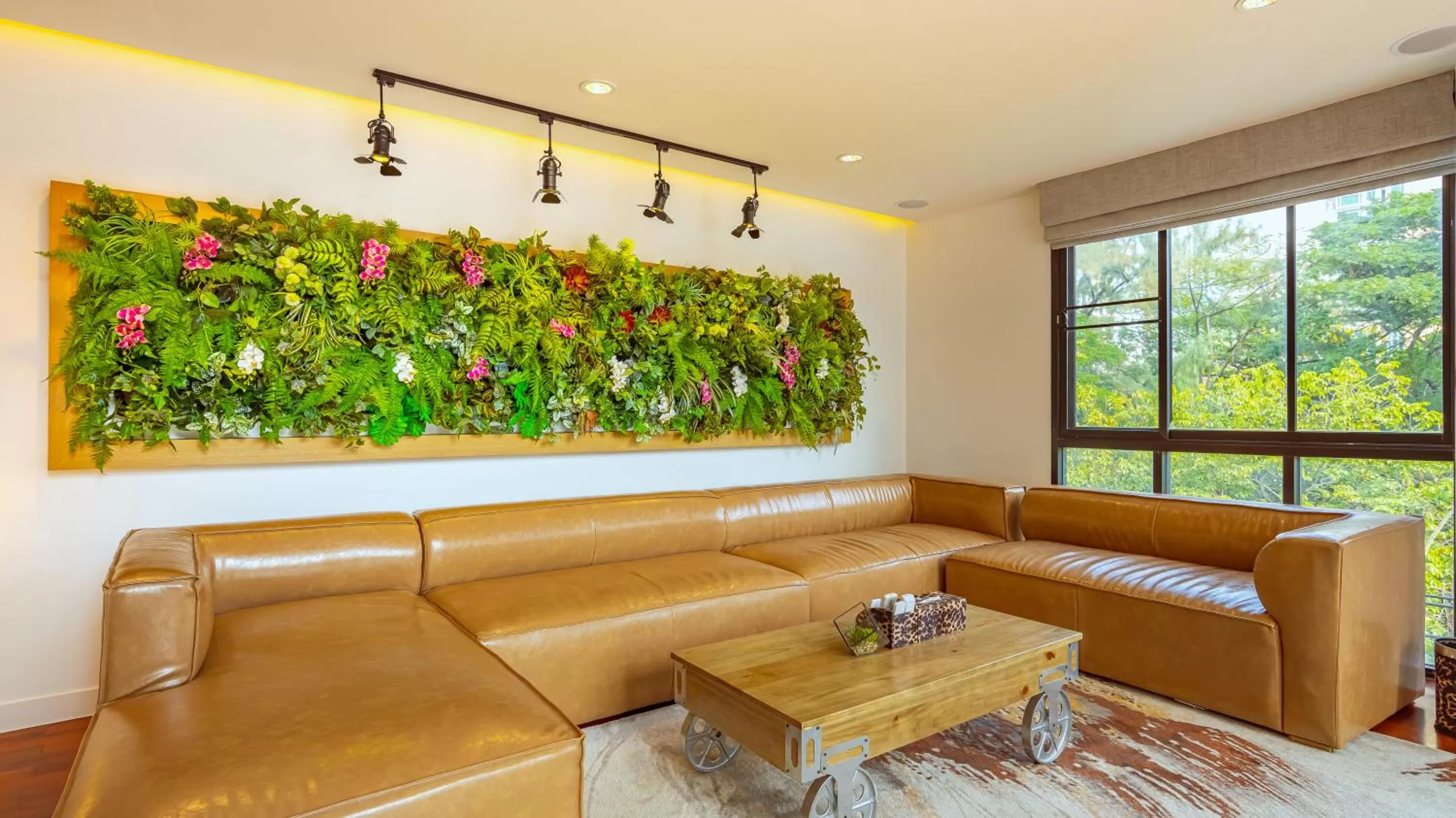 Living room in Benviar Tonson Residence