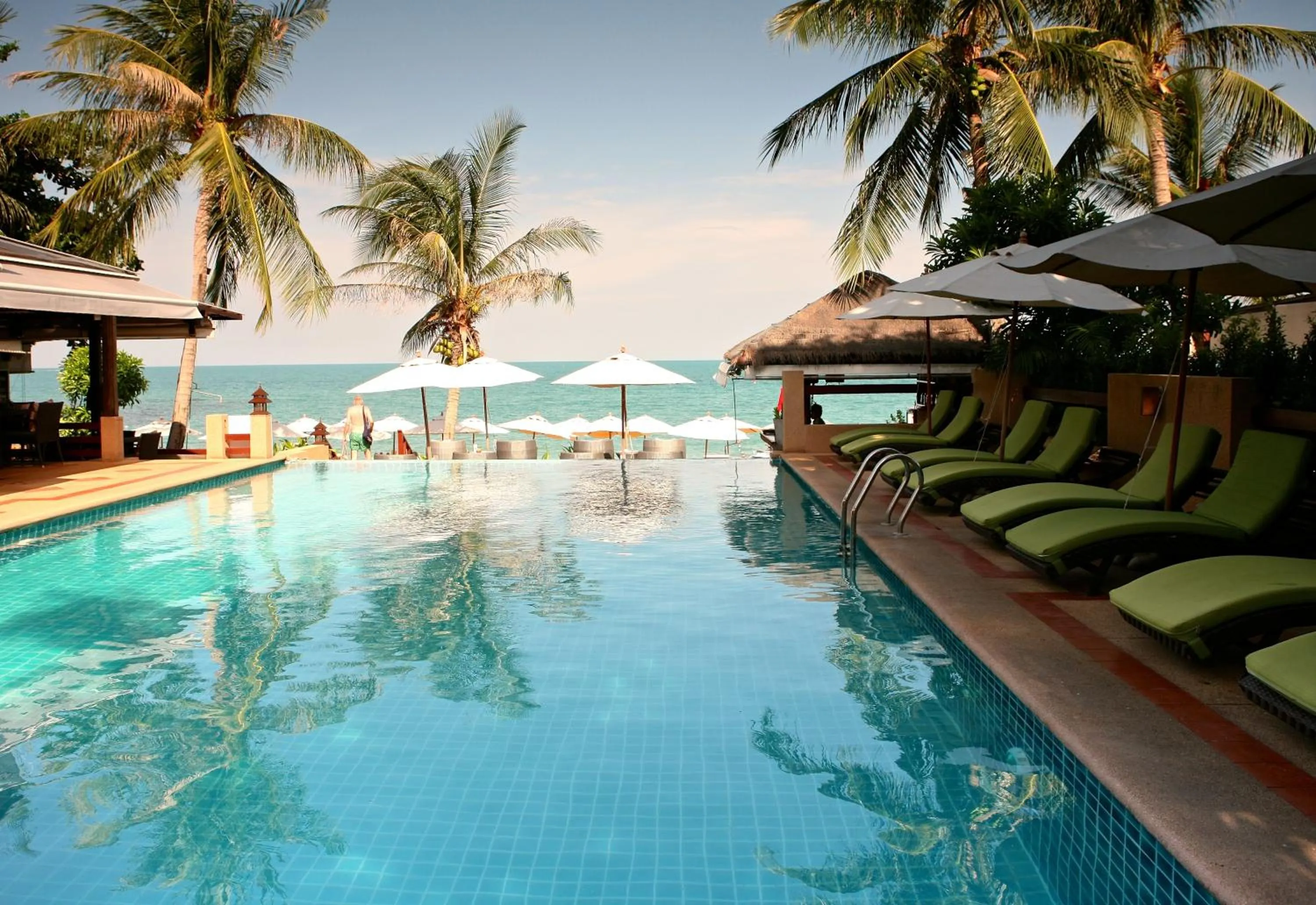 Swimming pool in Samui Jasmine Resort - SHA Plus