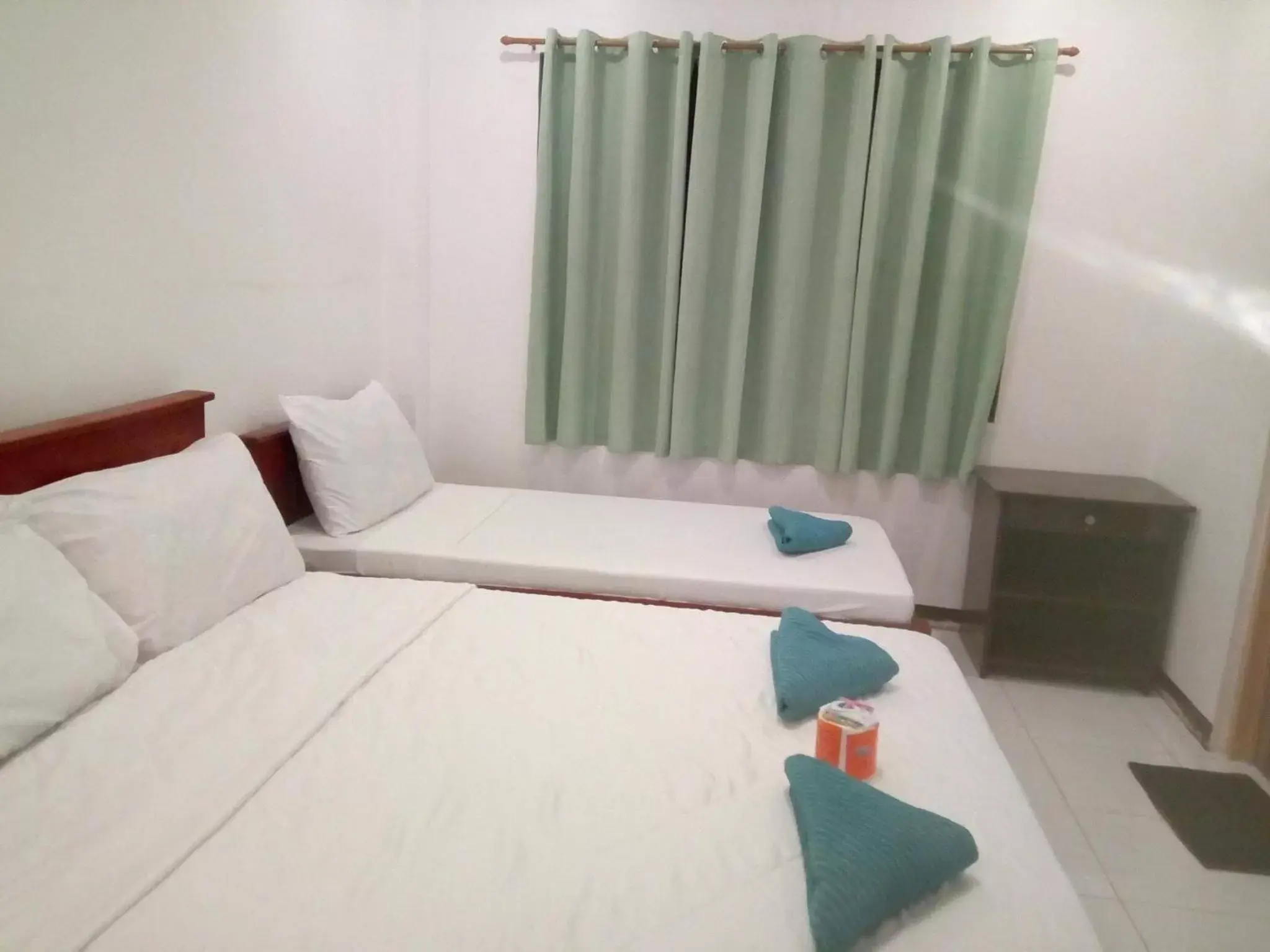 Bed in Luna Oslob Travellers Inn