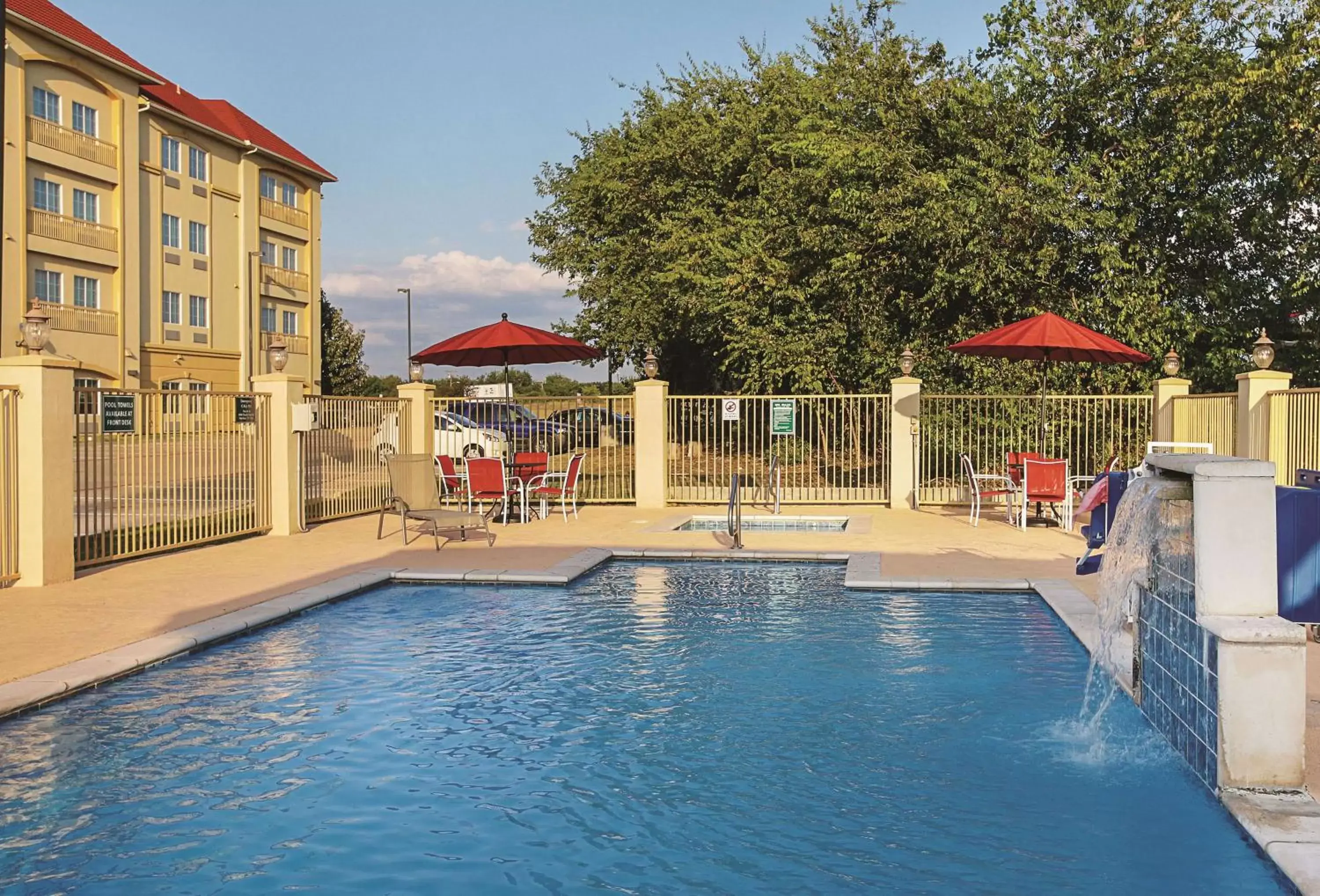 On site, Swimming Pool in La Quinta Inn & Suites by Wyndham South Dallas - Hutchins