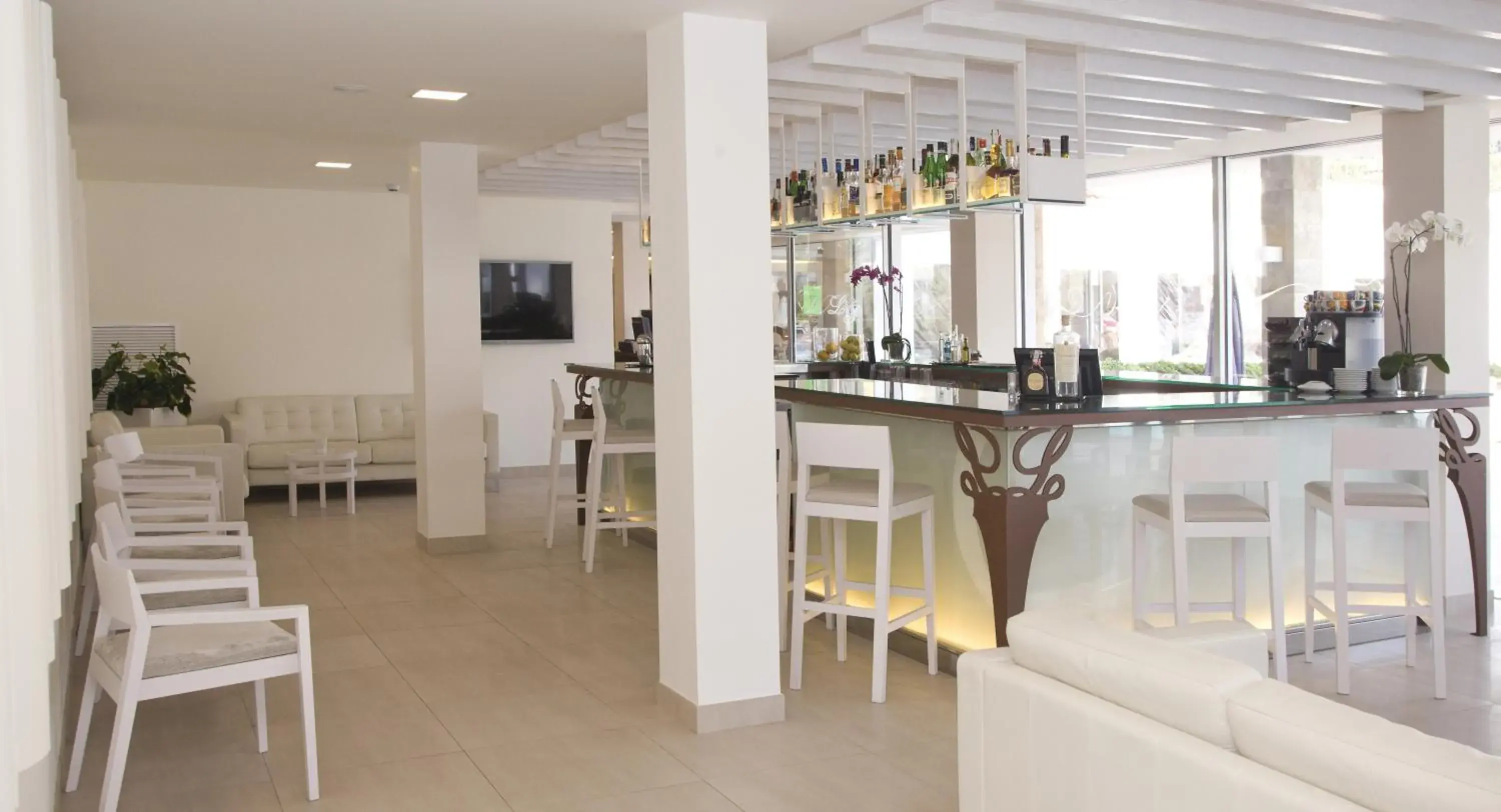Lounge or bar, Restaurant/Places to Eat in Hotel La Pergola Mallorca